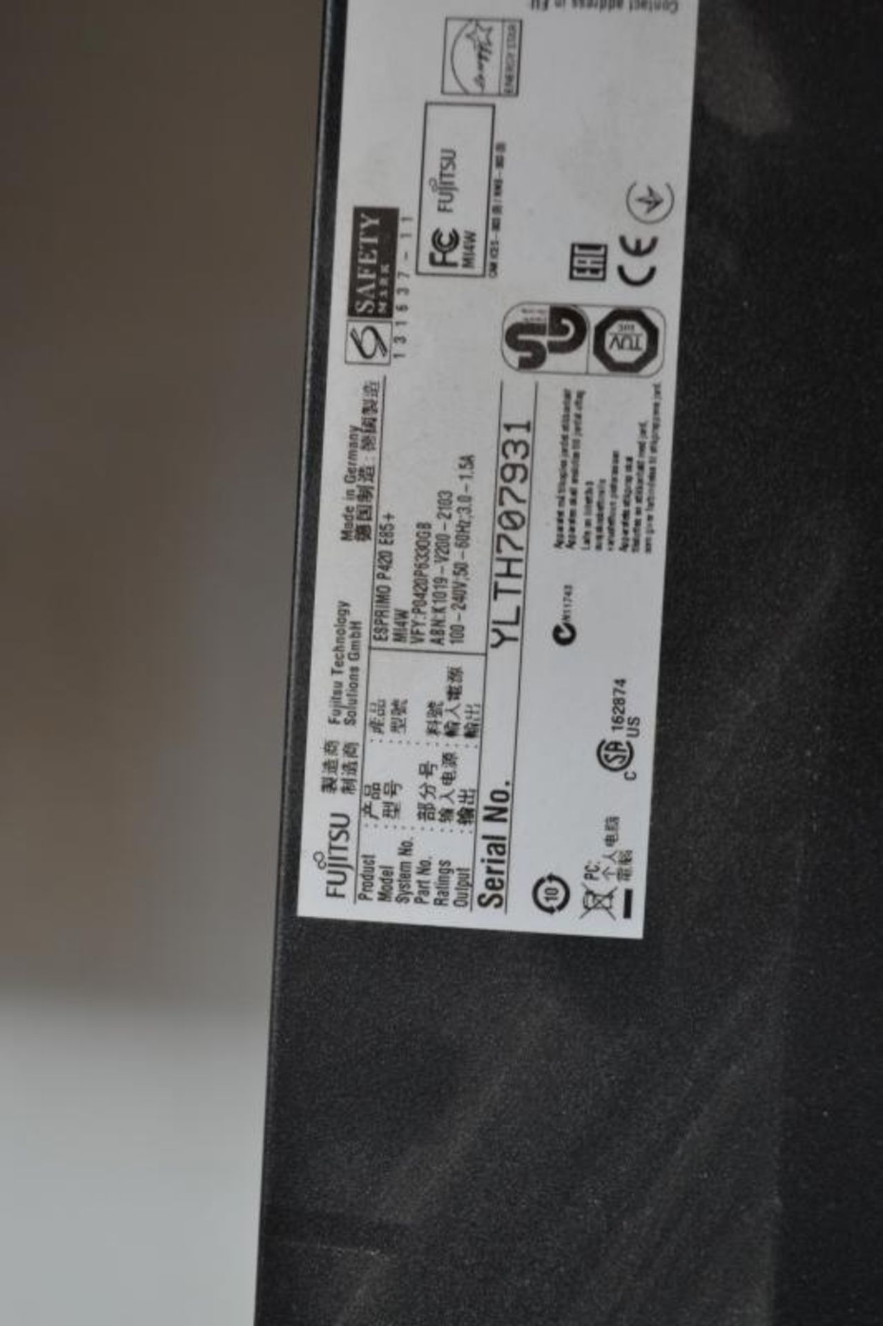 1 x FUJITSU ESPRIMO P400 DESKTOP COMPUTER INTEL I3-2130 3.40GHZ 4GB RAM Hard Drive Not included - R - Image 3 of 4