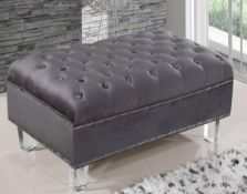 1 x HOUSE OF SPARKLES 'BECKETT' Luxury Button Topped Footstool In Light Grey Velvet - NEW