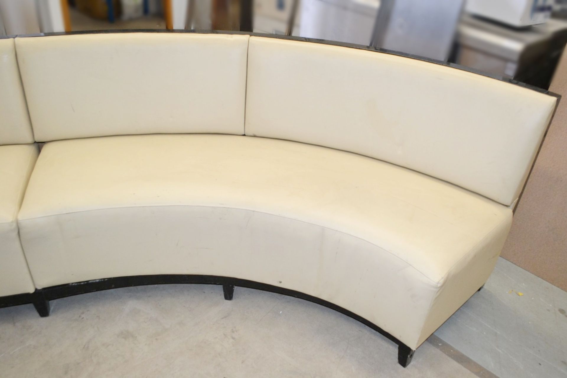 5 x Assorted Sections Of Curved Commercial Seating Upholstered In A Cream Faux Leather - Image 6 of 23