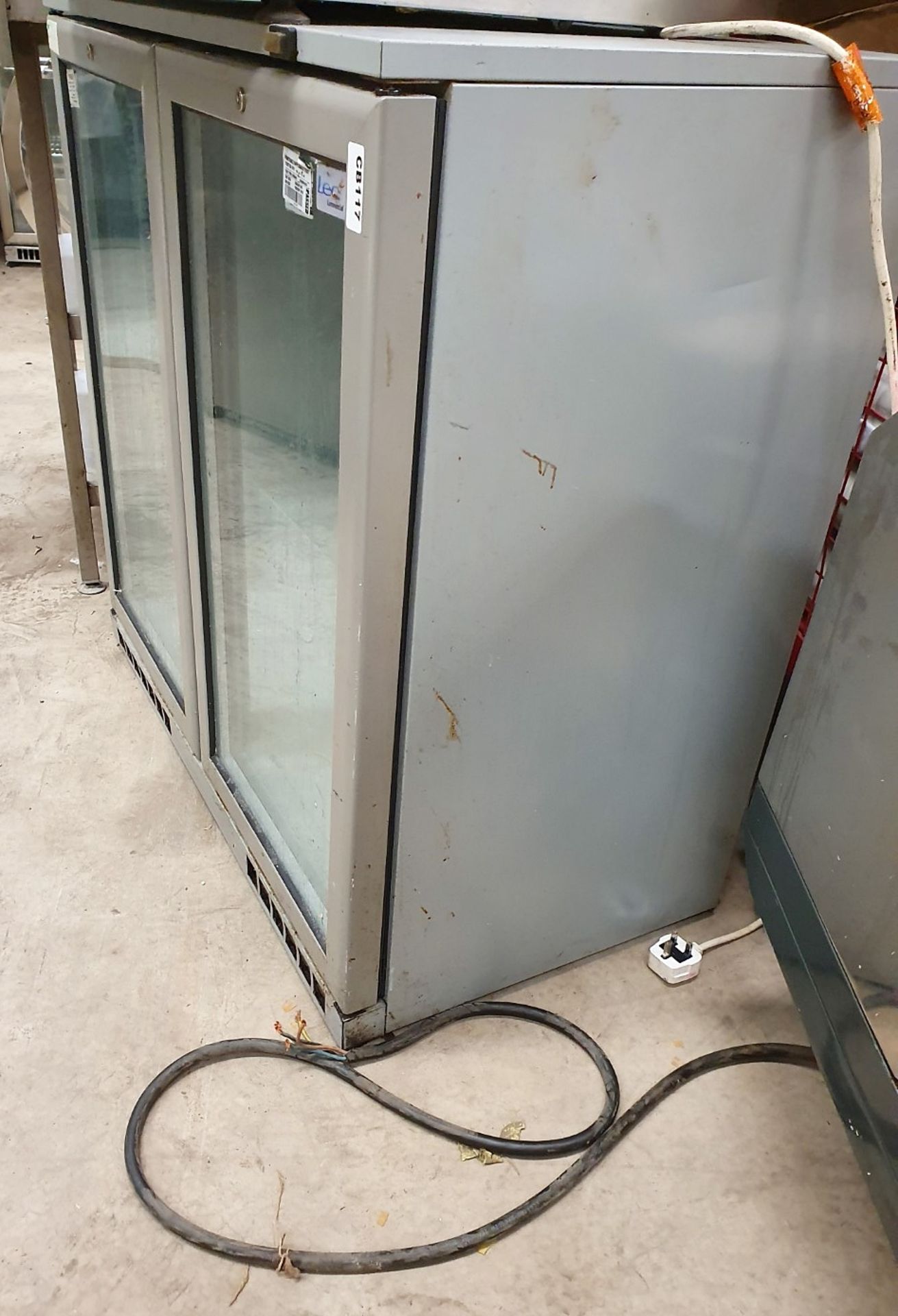 1 x Lec 2-Door Commercial Glass Chiller - Ref: CB117 - CL423 - Location: Altrincham WA14 - Image 2 of 5