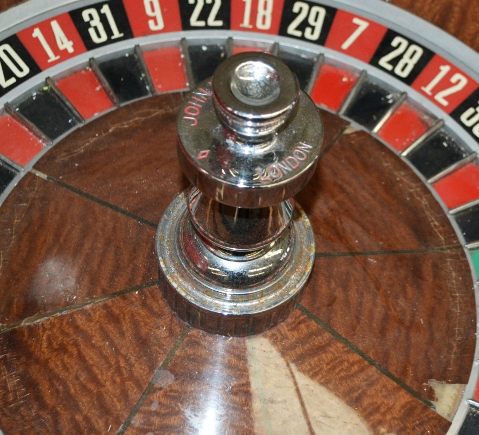 1 x JOHN HUXLEY OF LONDON 'Saturn' 32" Casino Roulette Wheel - Dimensions: Height 34, Diameter 81cm - Image 2 of 5