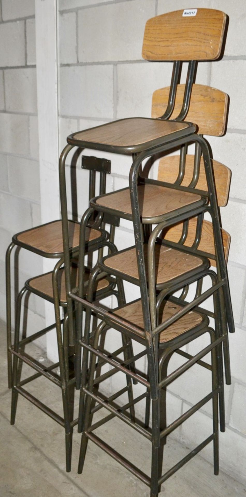 6 x Wooden Seated, Metal Framed Bar Stools - Recently Removed From A Well-known Themed Restaurant - Bild 2 aus 3