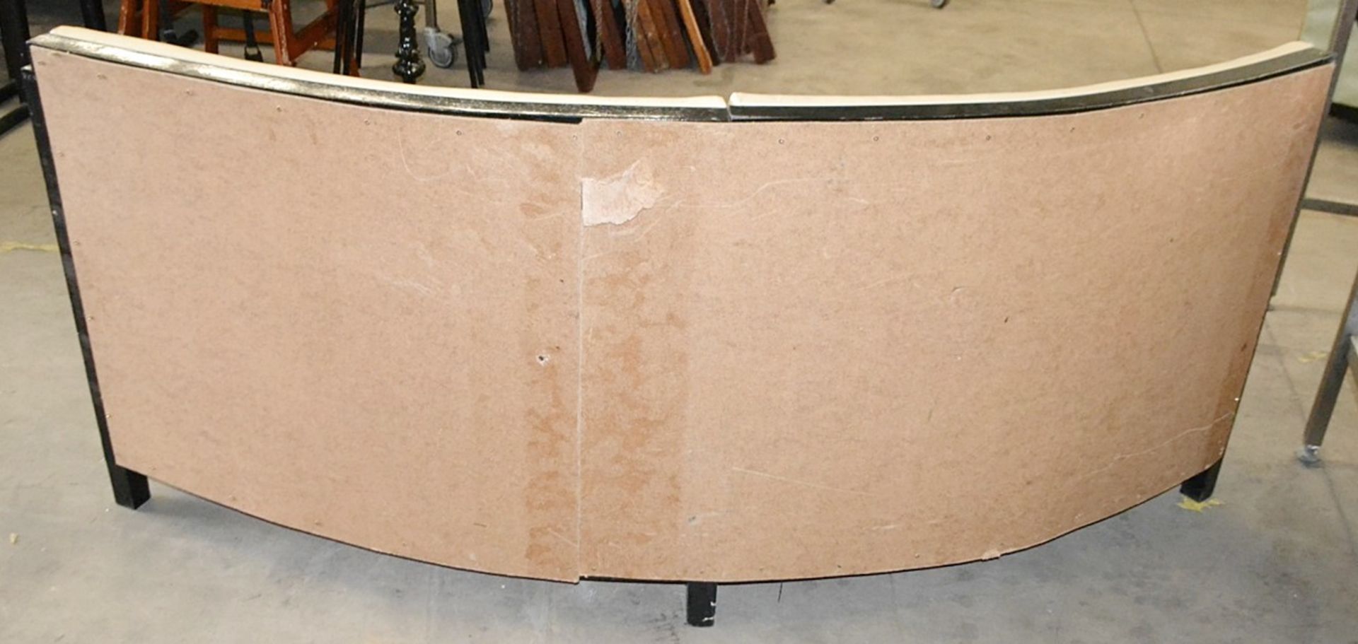 5 x Assorted Sections Of Curved Commercial Seating Upholstered In A Cream Faux Leather - Image 23 of 23