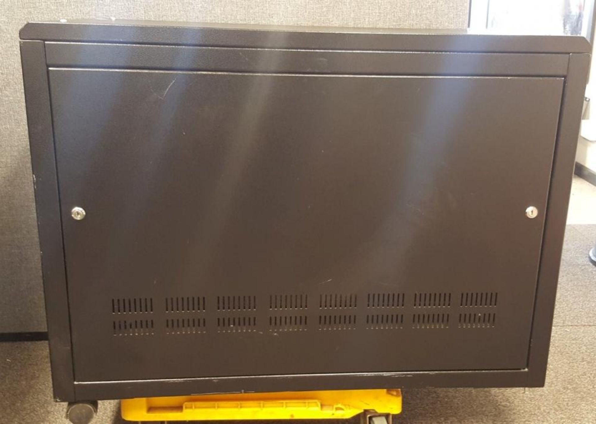 1 x Free Standing Server Cabinet (H72/L100/W60) - Ref CQ213 - CL375 - Location: Altrincham WA14 &lt; - Image 2 of 7