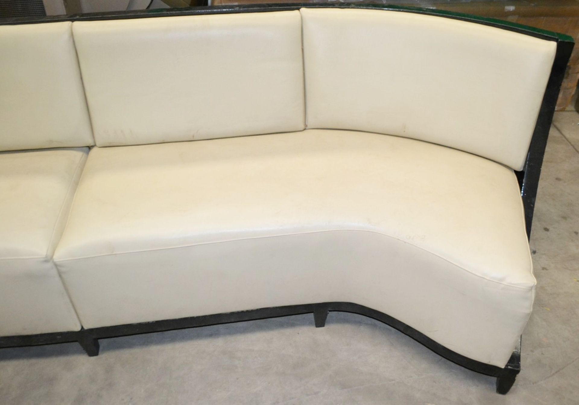 5 x Assorted Sections Of Curved Commercial Seating Upholstered In A Cream Faux Leather - Image 17 of 23