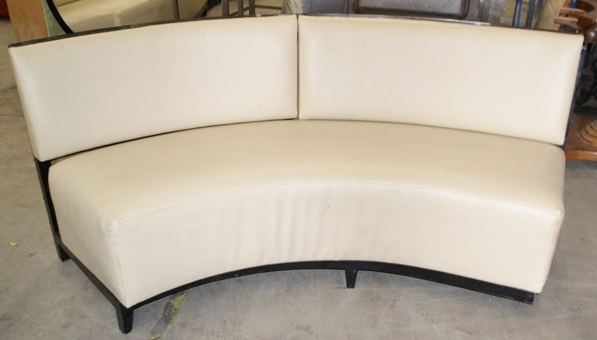 5 x Assorted Sections Of Curved Commercial Seating Upholstered In A Cream Faux Leather - Image 21 of 23