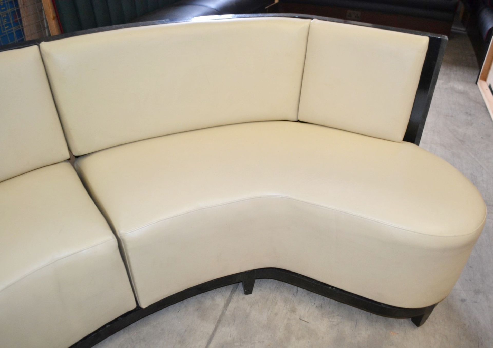 5 x Assorted Sections Of Curved Commercial Seating Upholstered In A Cream Faux Leather - Image 11 of 23
