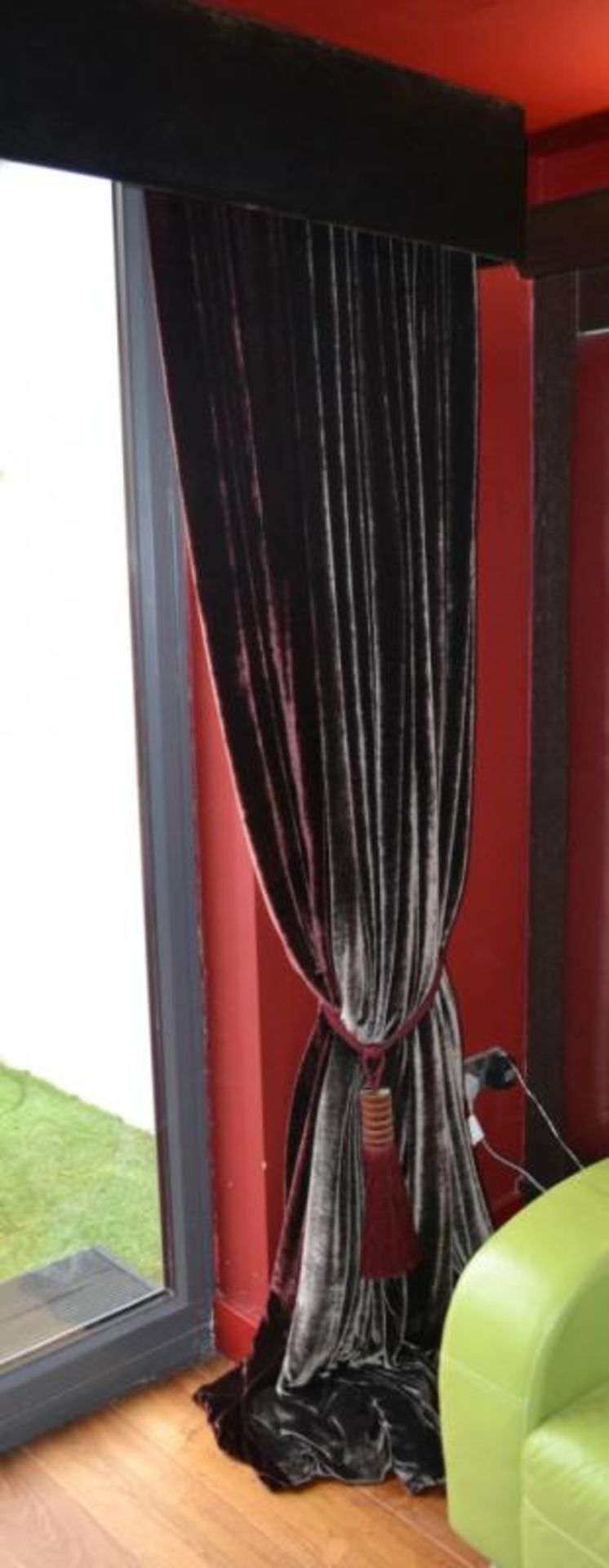 2 Pairs of 2-Tone Luxurious Velour Curtains With Matching Bracket - CL439 - Location: Ilkey LS29 - U - Image 6 of 10