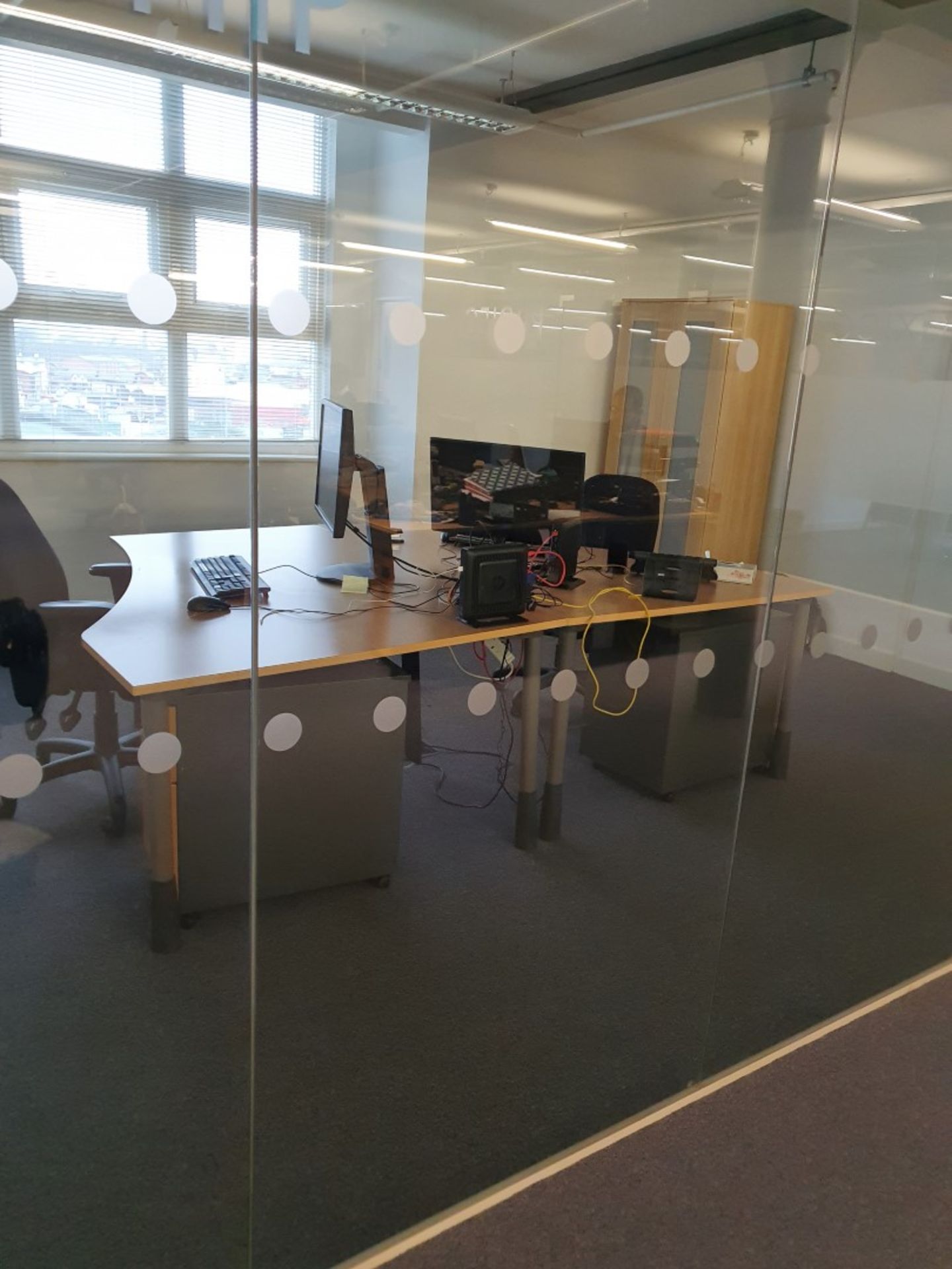 Lot of Office Glass Partition Panels - CL467 - Location: Manchester M12 - Image 2 of 11