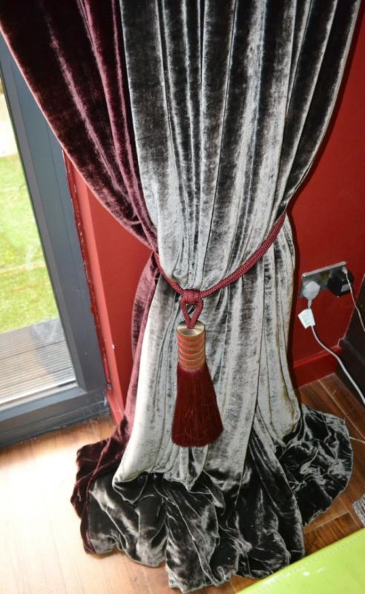 2 Pairs of 2-Tone Luxurious Velour Curtains With Matching Bracket - CL439 - Location: Ilkey LS29 - U - Image 4 of 10