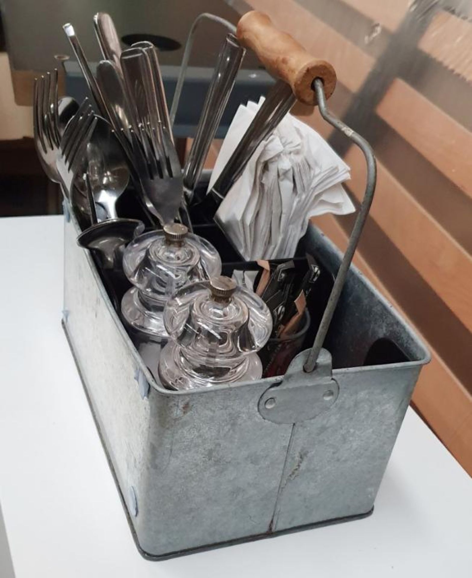 6 x Cutlery, Napkin and Salt & Pepper Rectangular Metal Tins - CL425 - Location: Altrincham WA14 - Image 3 of 5