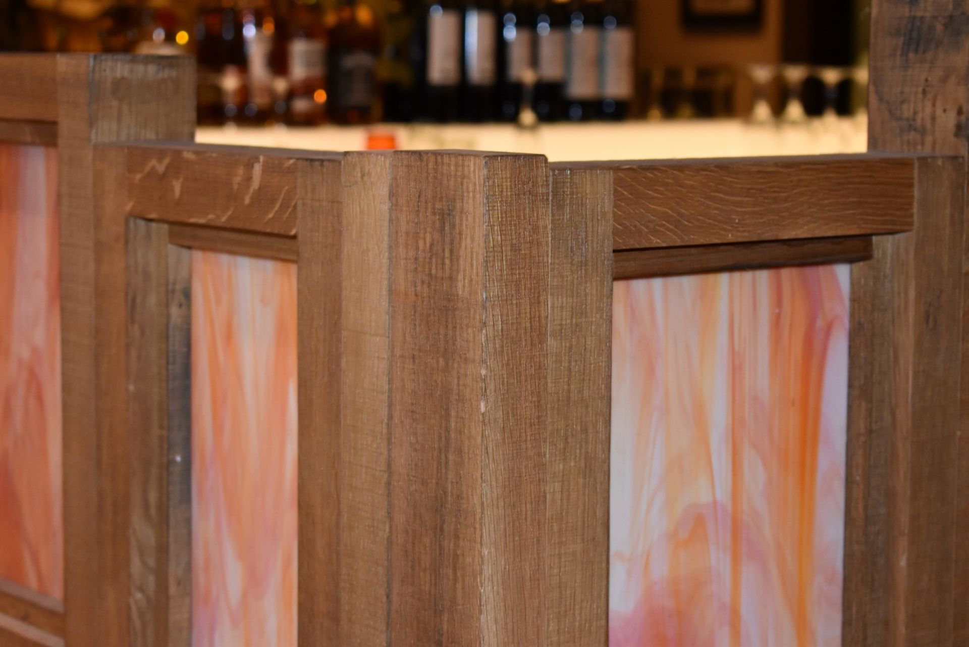 1 x L-Shaped Privacy Divider Featuring Rustic Wooden Framing And Coloured Inlays - Image 3 of 9