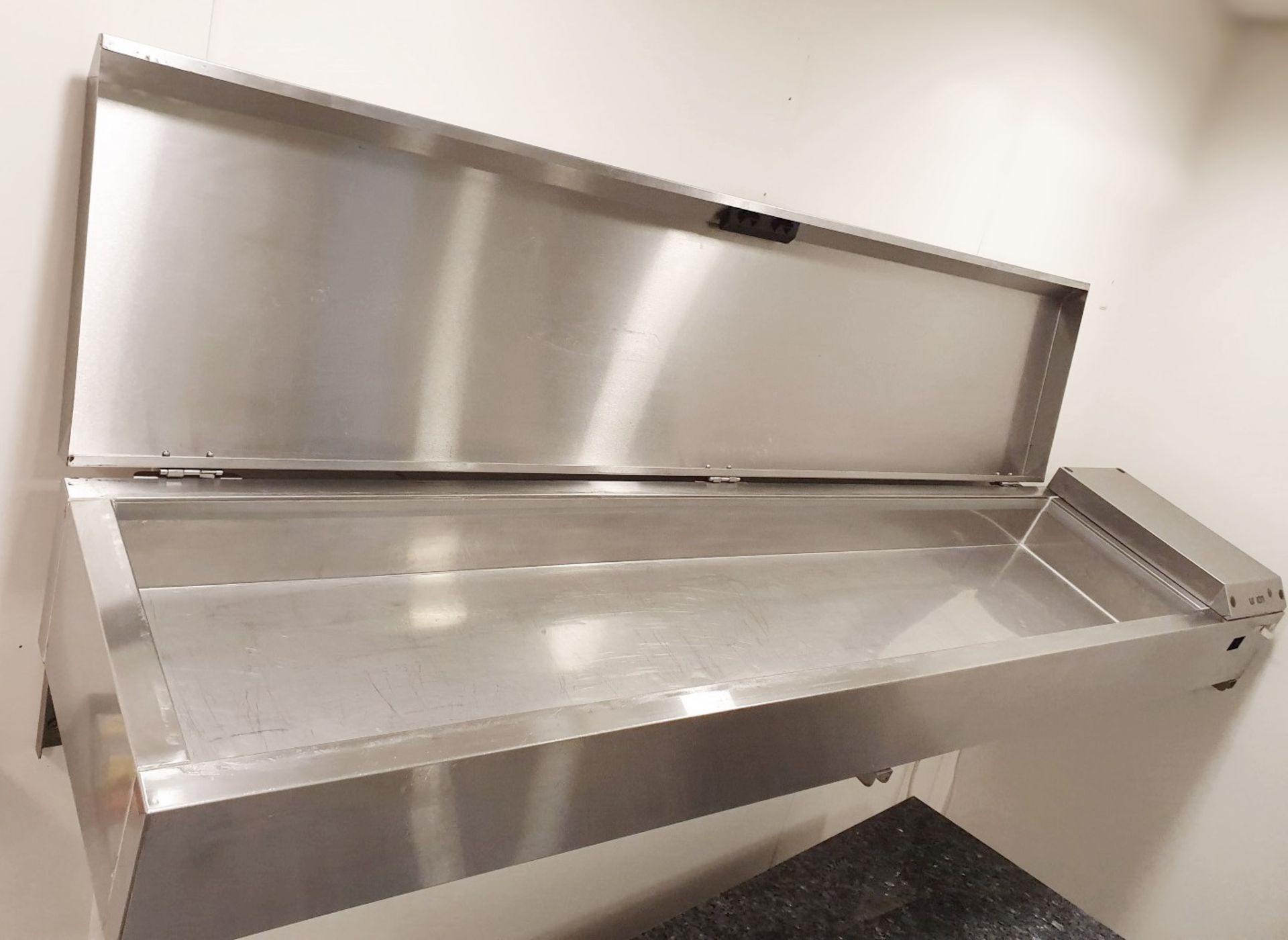 1 x Williams Refrigerated Preparation Well Pizza / Salad Topper - Stainless Steel Finish With Wall - Image 2 of 4