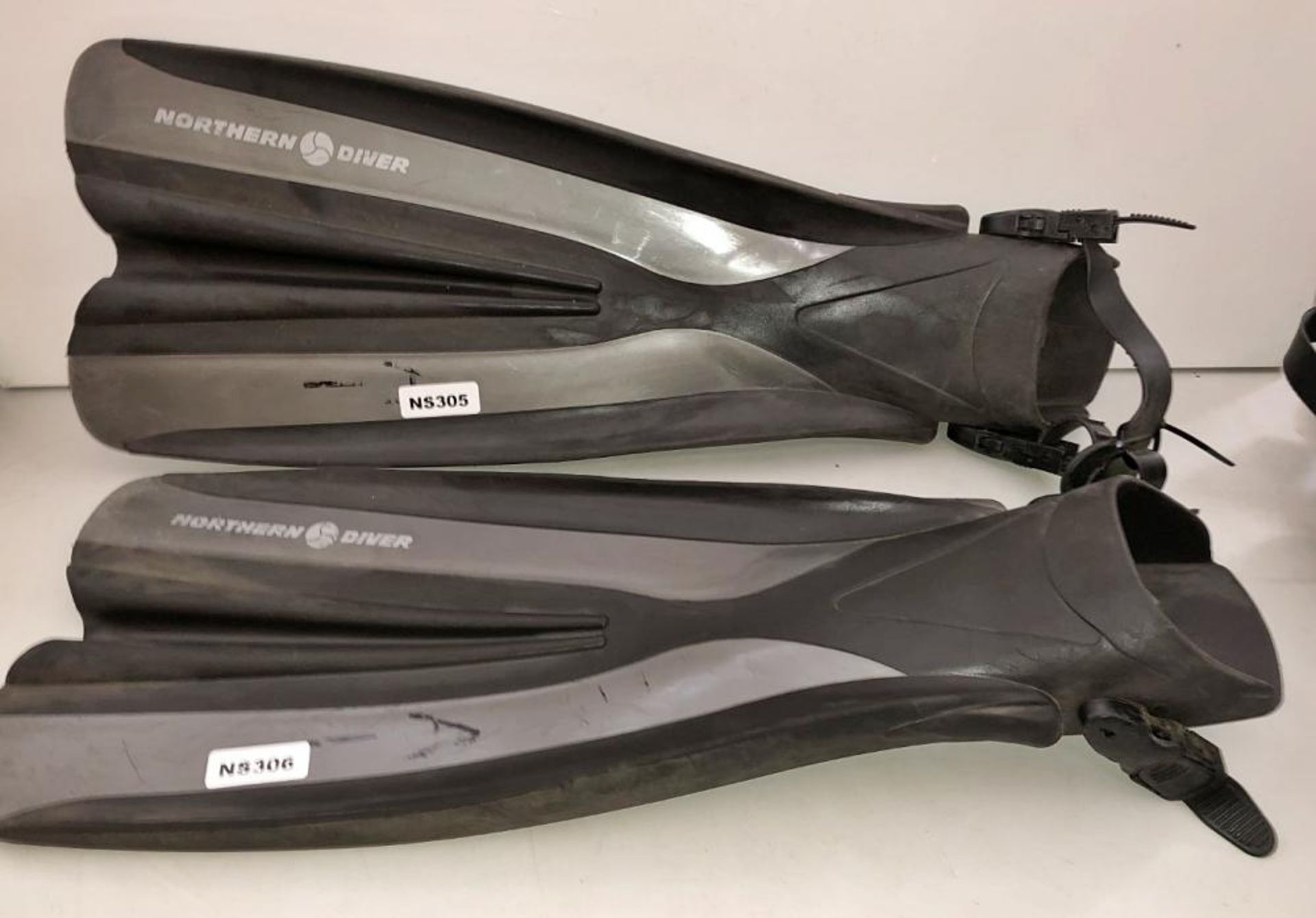 5 x Pairs Of Various Diving Fins - Ref: NS305, NS306, NS307, NS308, NS309, NS310, NS311, NS312, NS31 - Image 2 of 15