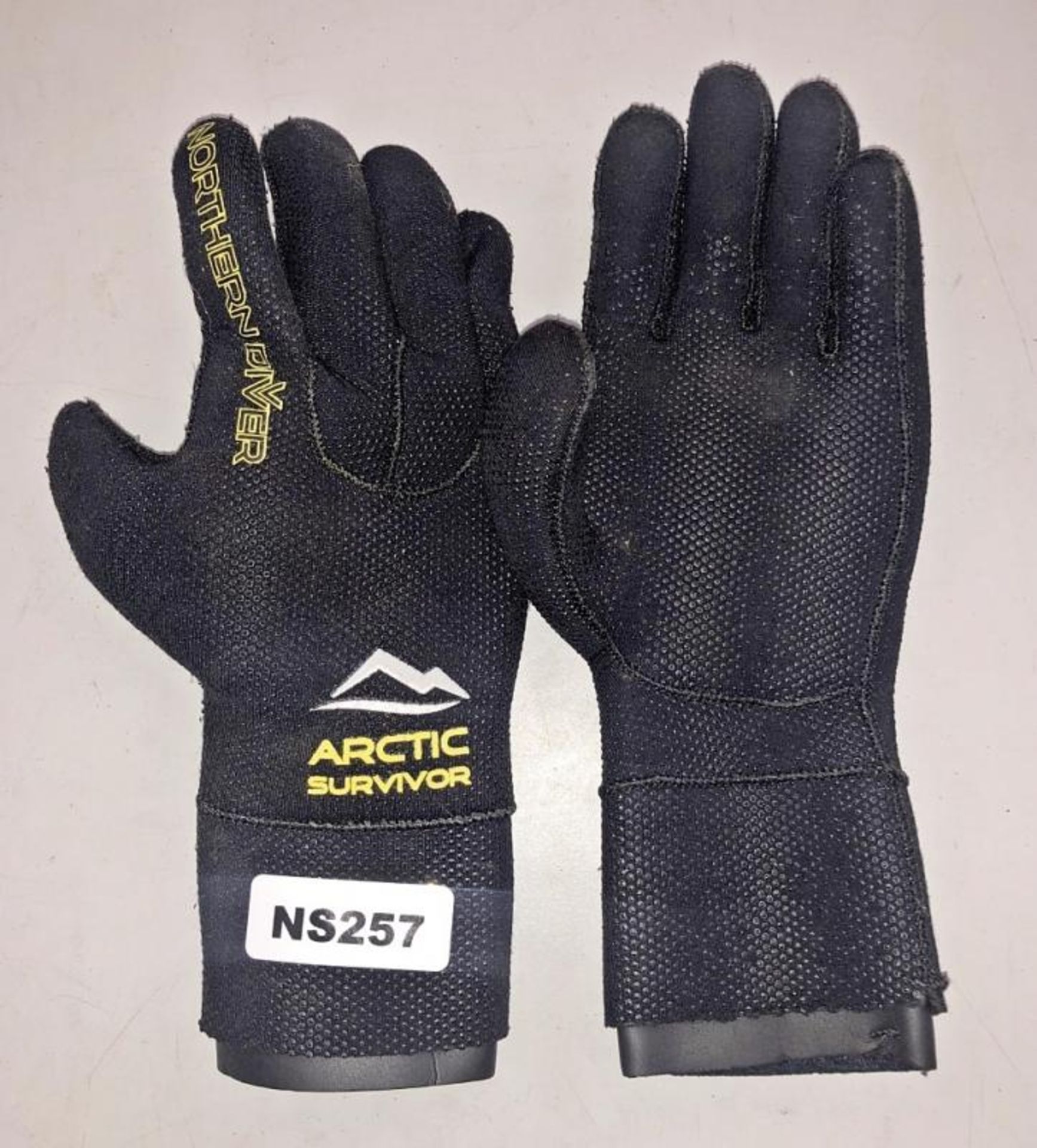 6 x Pairs Of Diving Gloves - CL349 - Location: Altrincham WA14 - Image 4 of 7