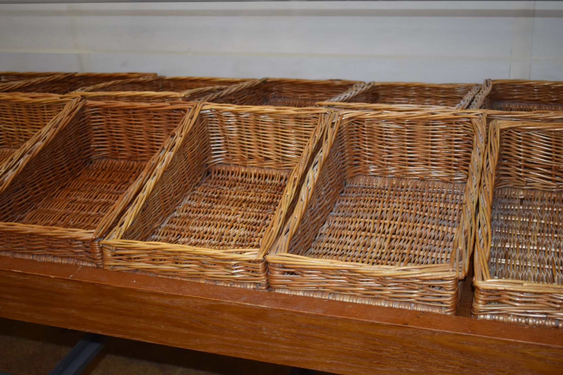 1 x Bakery Retail Display Unit - Contemporary Ex Supermarket Display Table With Undershelves, Canopy - Image 3 of 4