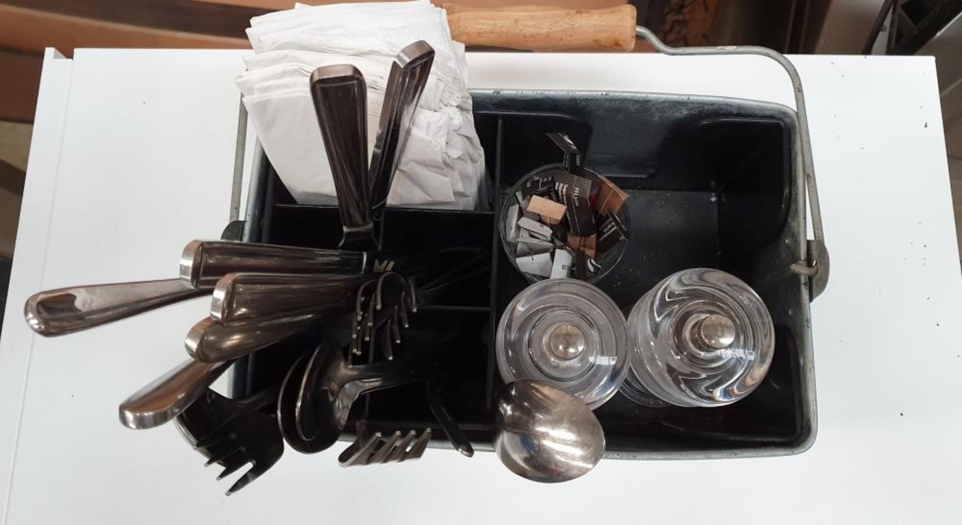 6 x Cutlery, Napkin and Salt & Pepper Rectangular Metal Tins - CL425 - Location: Altrincham WA14 - Image 4 of 5