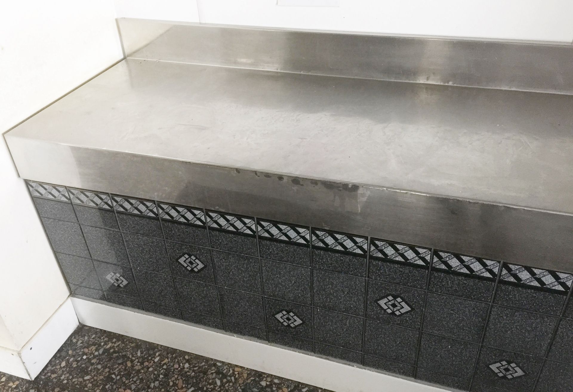 1 x Stainless Steel Counter - Approx 9FT In Length, 64cm Deep - Location: Garstang, Preston PR3