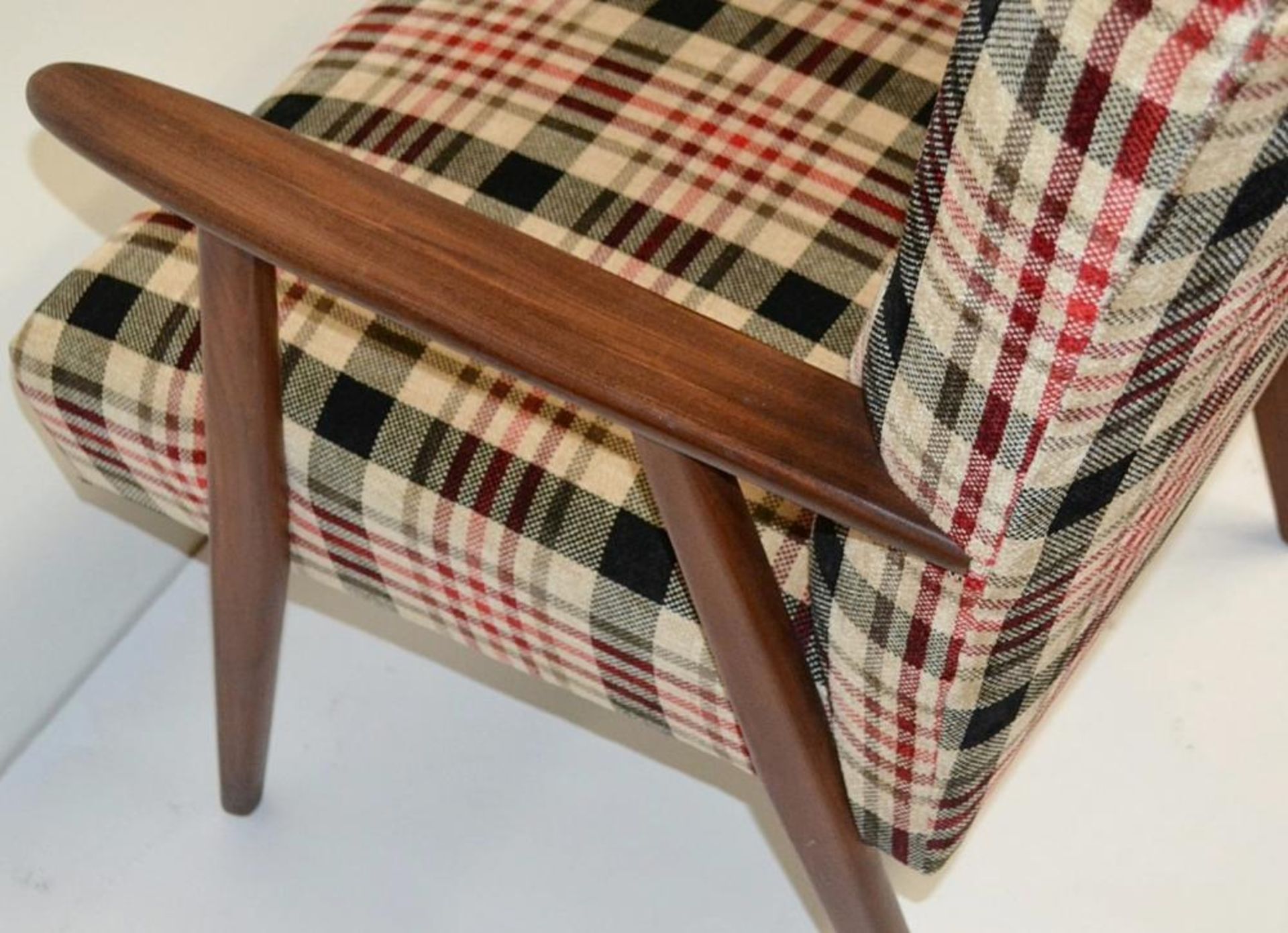 1 x JAB King Upholstery Mid Century Chair Upholstered In A 'Bourbon Pattern' - Dimensions (approx): - Image 5 of 9