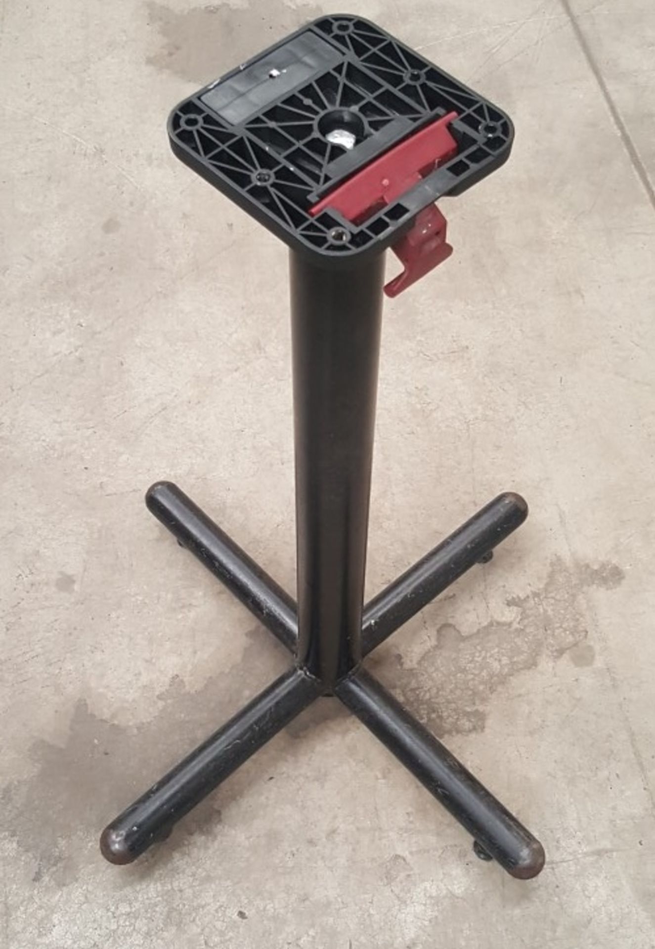 6 x 4 Cross Leg Metal Table Bases For Restaurant Tables - CL350 - Location: Altrincham WA14