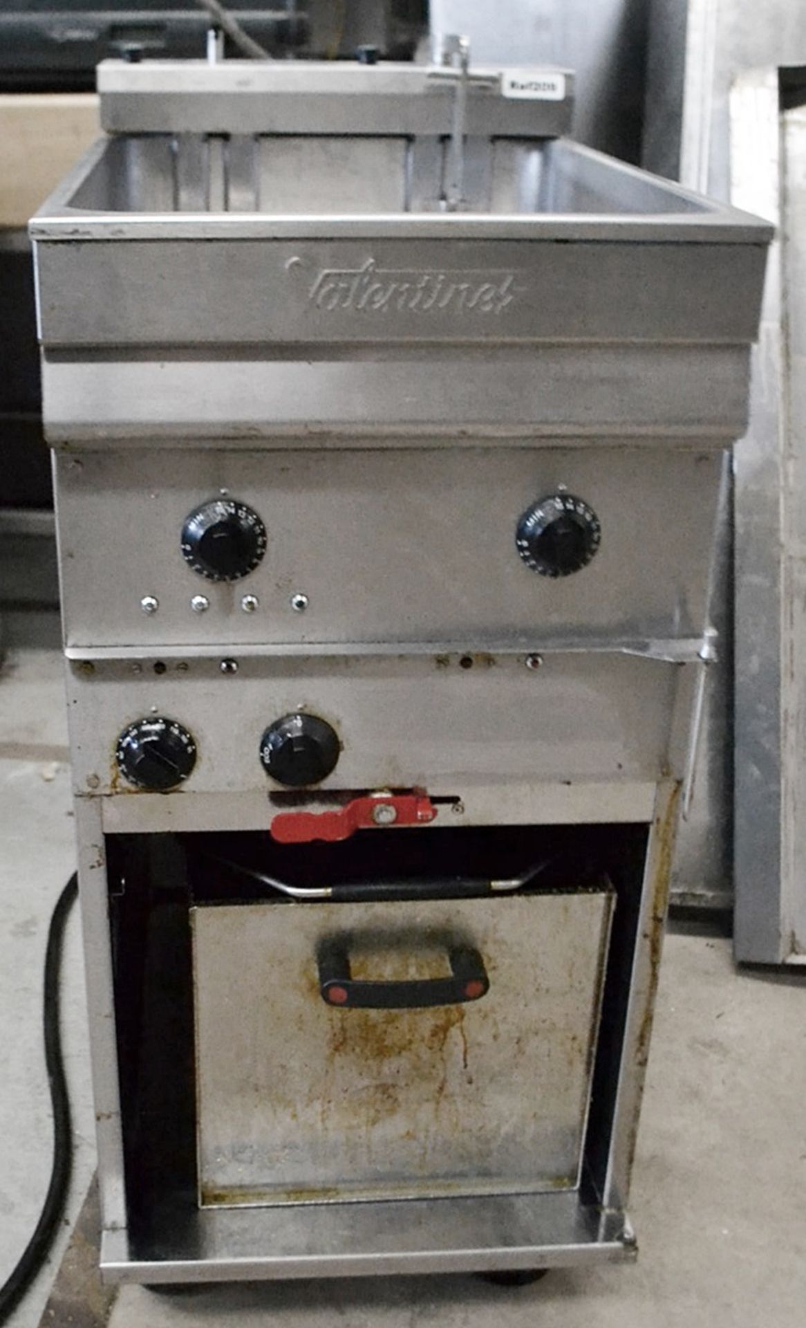 1 x Valentine Freestanding Twin Basket Fryer - Easy Clean Stainless Steel Finish - 15 Litre Capacity