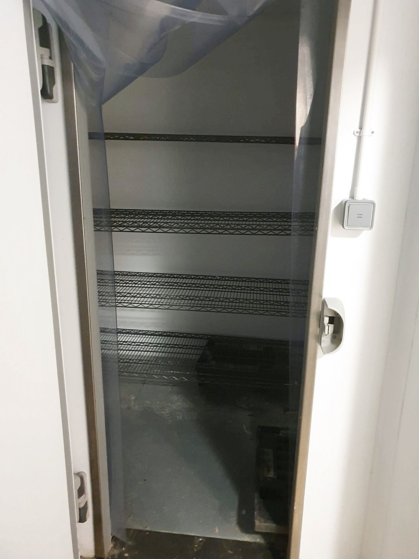 1 x Foster Walk In Double Room Freezer - Includes Doors, Wall Panels, KEC20-6L Condenser and Cold - Image 4 of 23