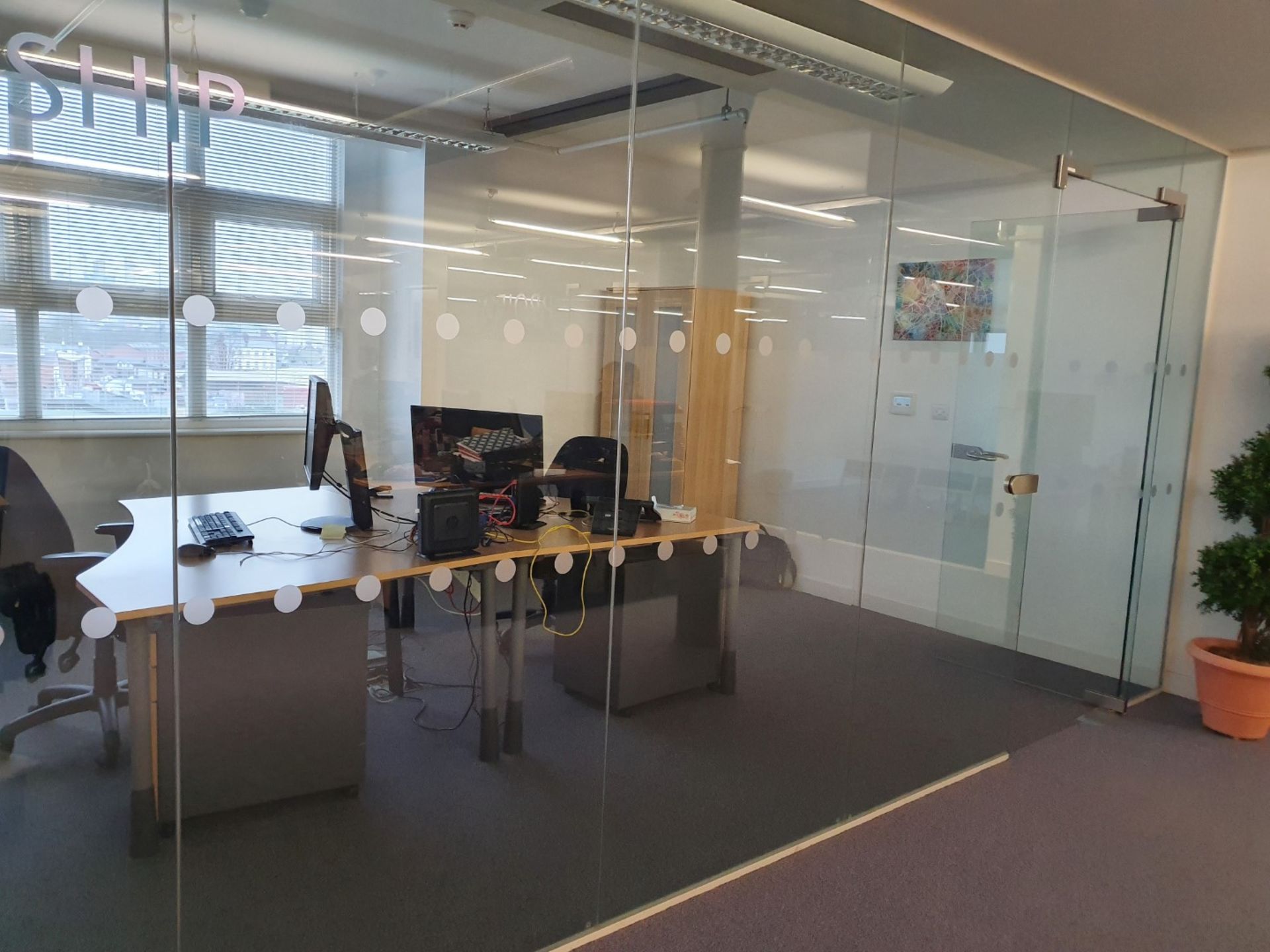 Lot of Office Glass Partition Panels - CL467 - Location: Manchester M12