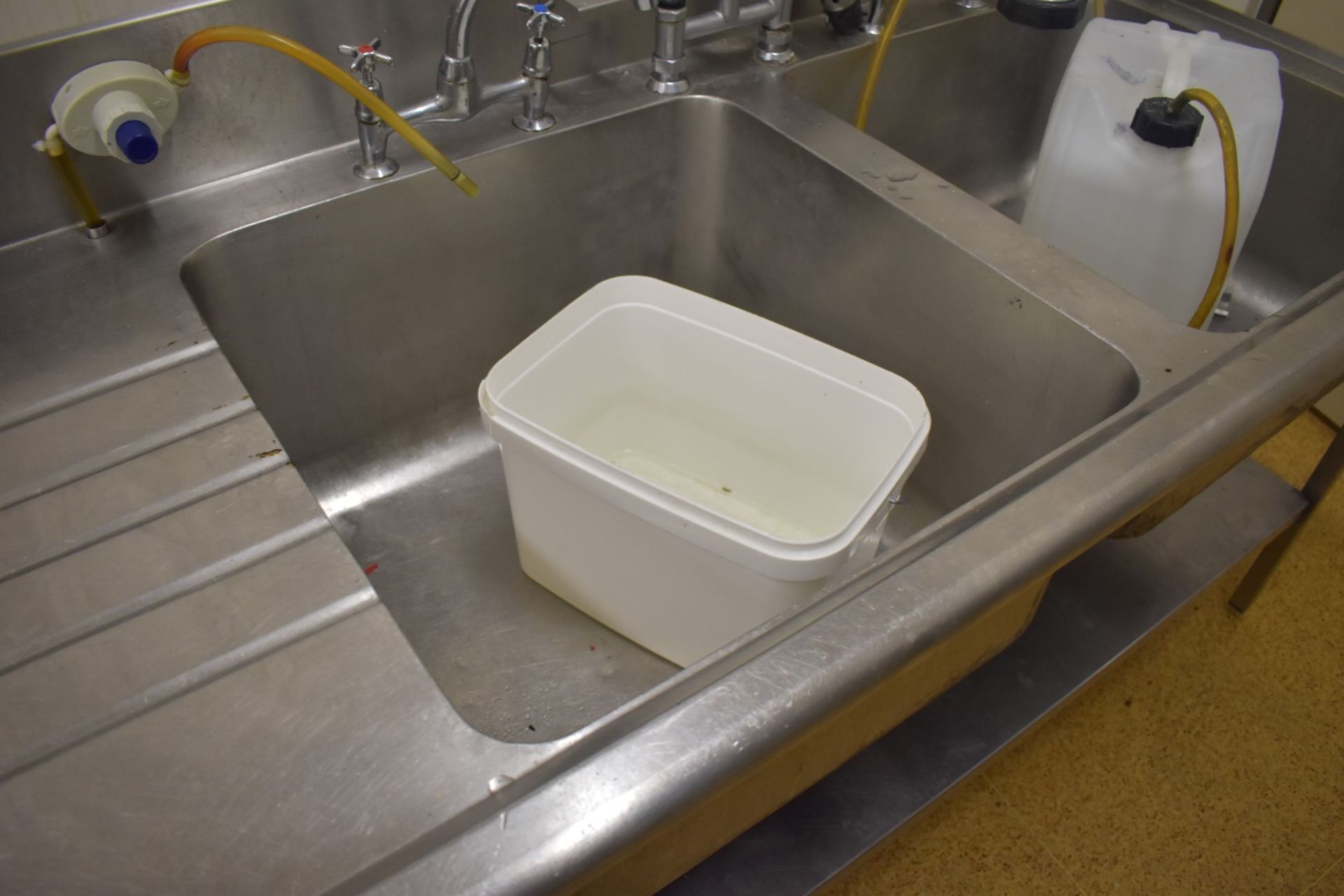 1 x Stainless Steel Twin Sink Basin With Two Large Sink Basins, Drainer, Cupboard, Undershelf, - Image 3 of 7