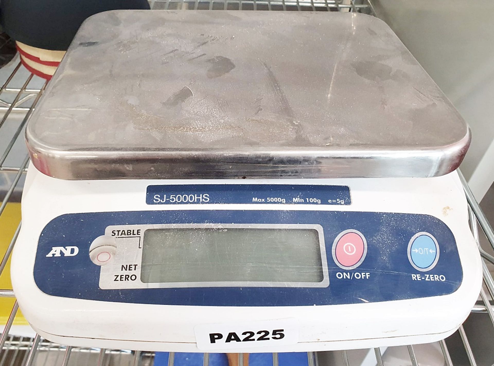 1 x Compact Bench Scales - Model SJ-5000HS - Ref PA225 - CL463 - Location: Newbury RG26