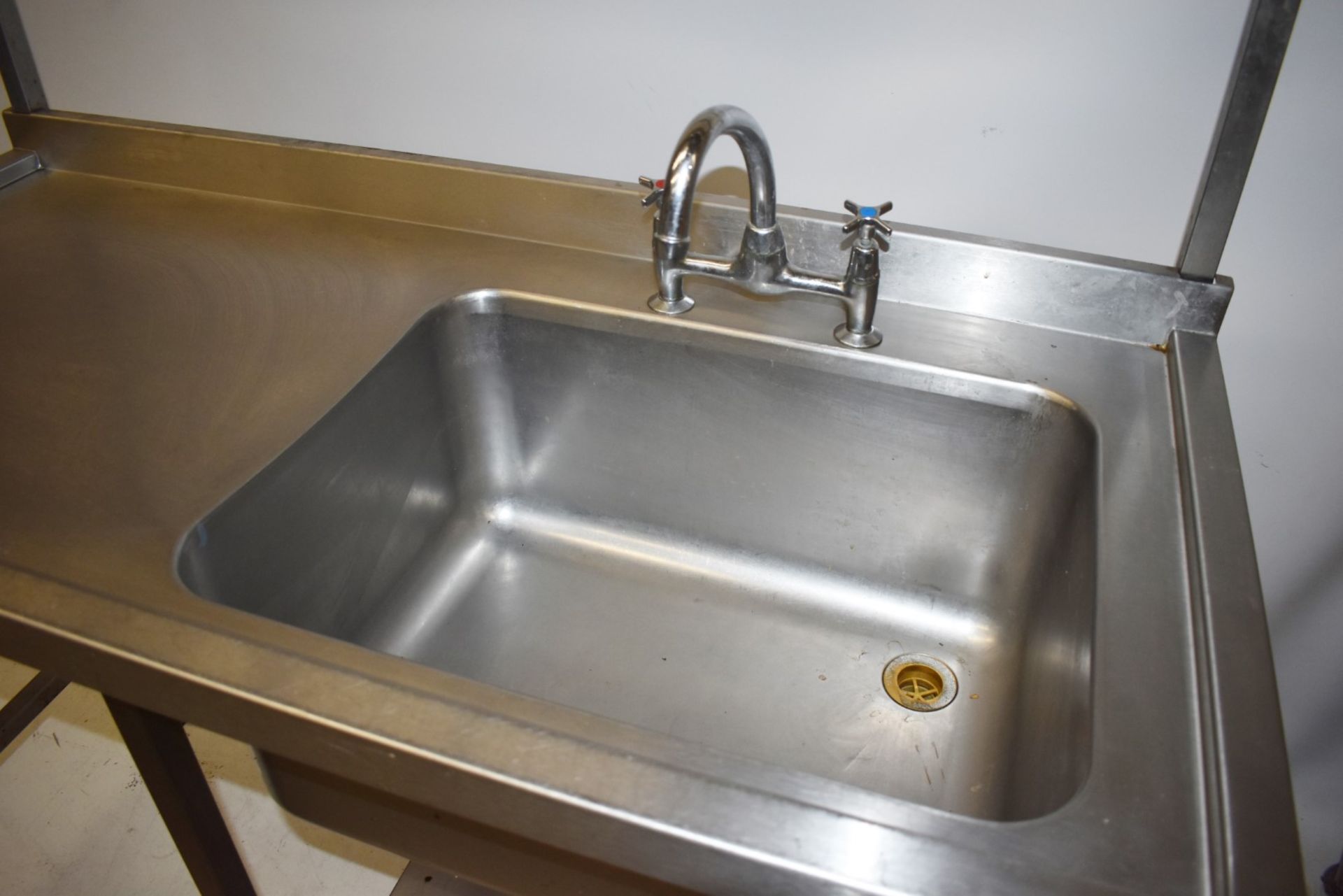 1 x Stainless Steel Sink Basin Wash Stand Unit - Right Hand Sink Basin With Mixer Taps, Drip Proof - Image 6 of 9