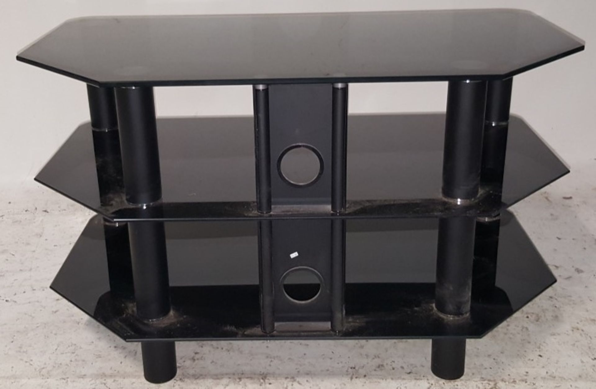 1 x Black Gloss Glass TV Stand 80cm - CL011 - Location: Altrincham WA14 - REF: Ref710 - Image 4 of 4