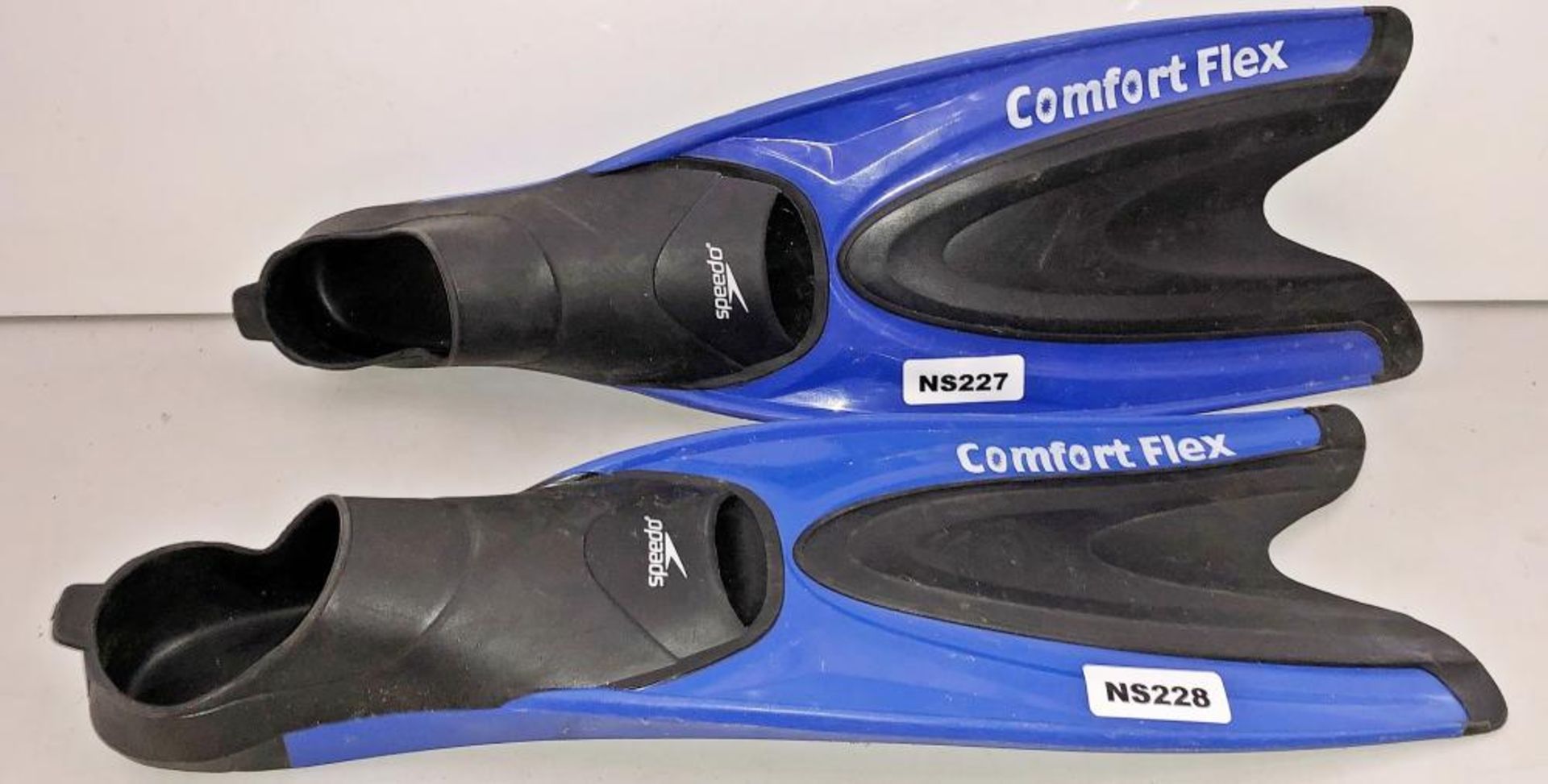 3 x Pairs Of Children's Diving Fins - CL349 - Location: Altrincham WA14 - Image 5 of 9