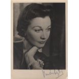 LEIGH VIVIEN: (1913-1967) English Actress, Academy Award winner. Vintage signed 4.5 x 6.