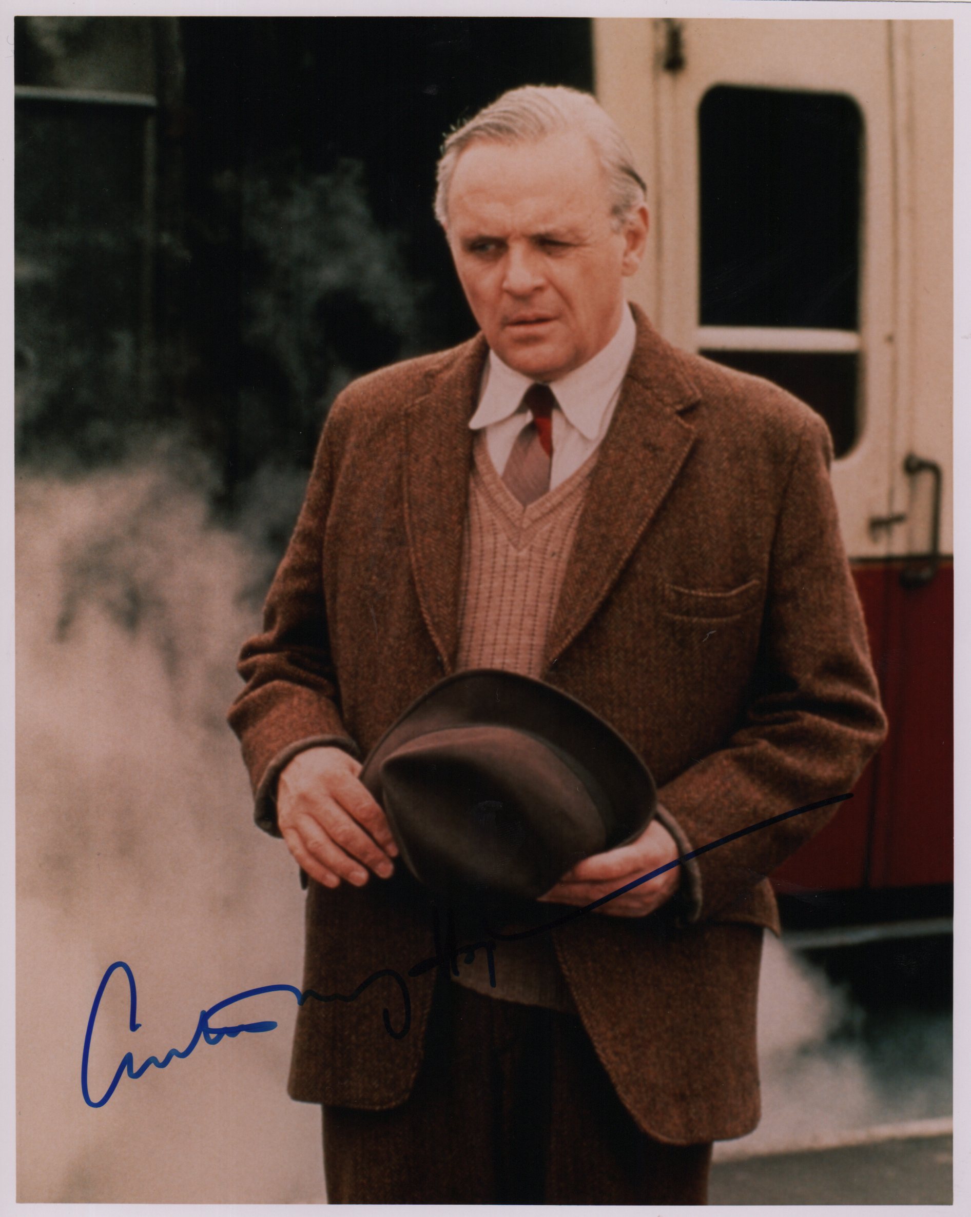 ACADEMY AWARD WINNERS: Selection of signed 8 x 10 photographs by various Oscar winning actors and - Image 4 of 7