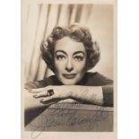 ACADEMY AWARD WINNERS: Selection of signed postcard photographs and slightly larger, a few 8 x 10s,