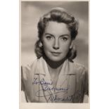 ACADEMY AWARD WINNERS: Selection of signed postcard photographs and slightly larger by various