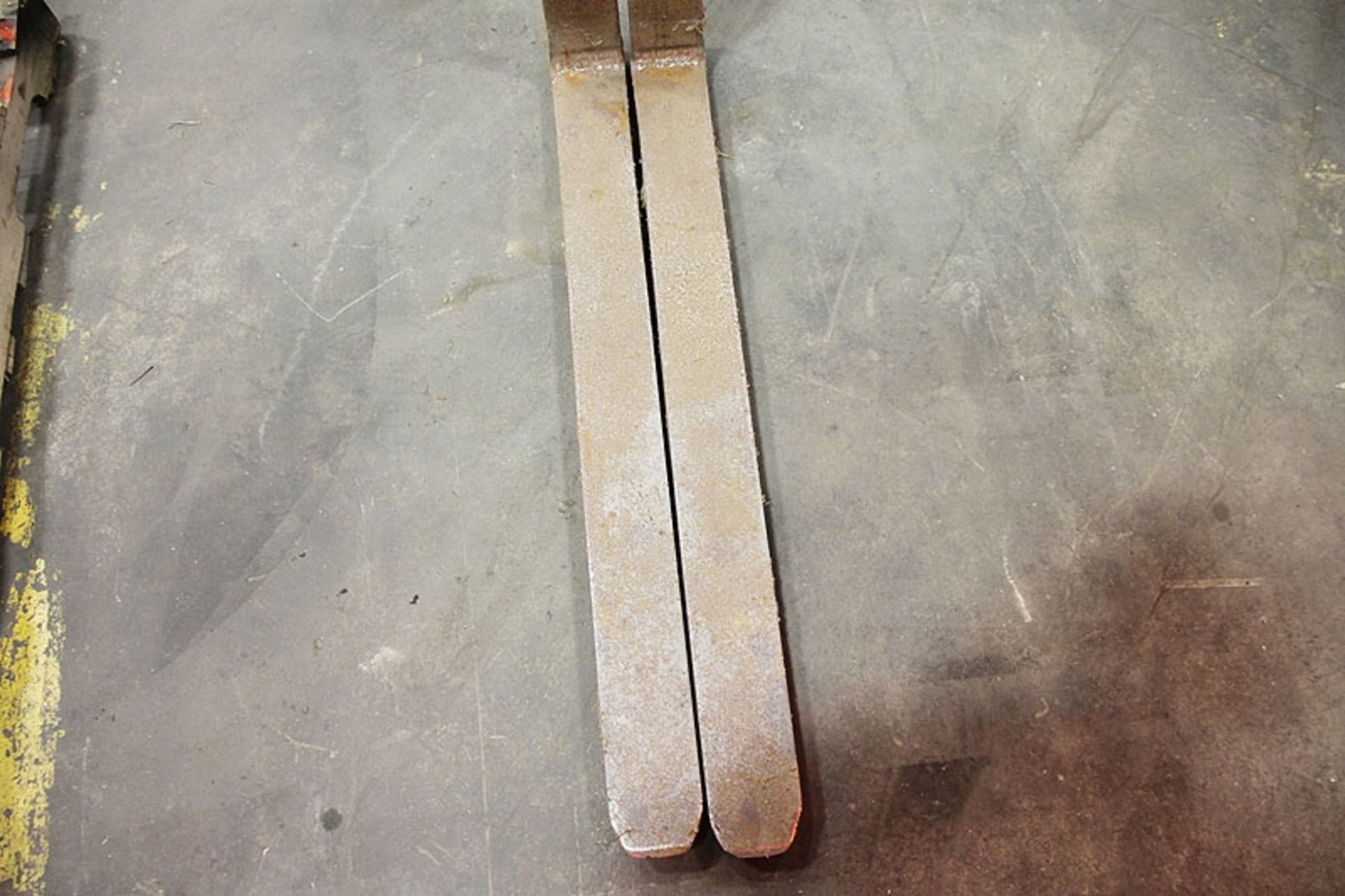 Set of Two 41" x 4" Forklift Forks - Image 3 of 5