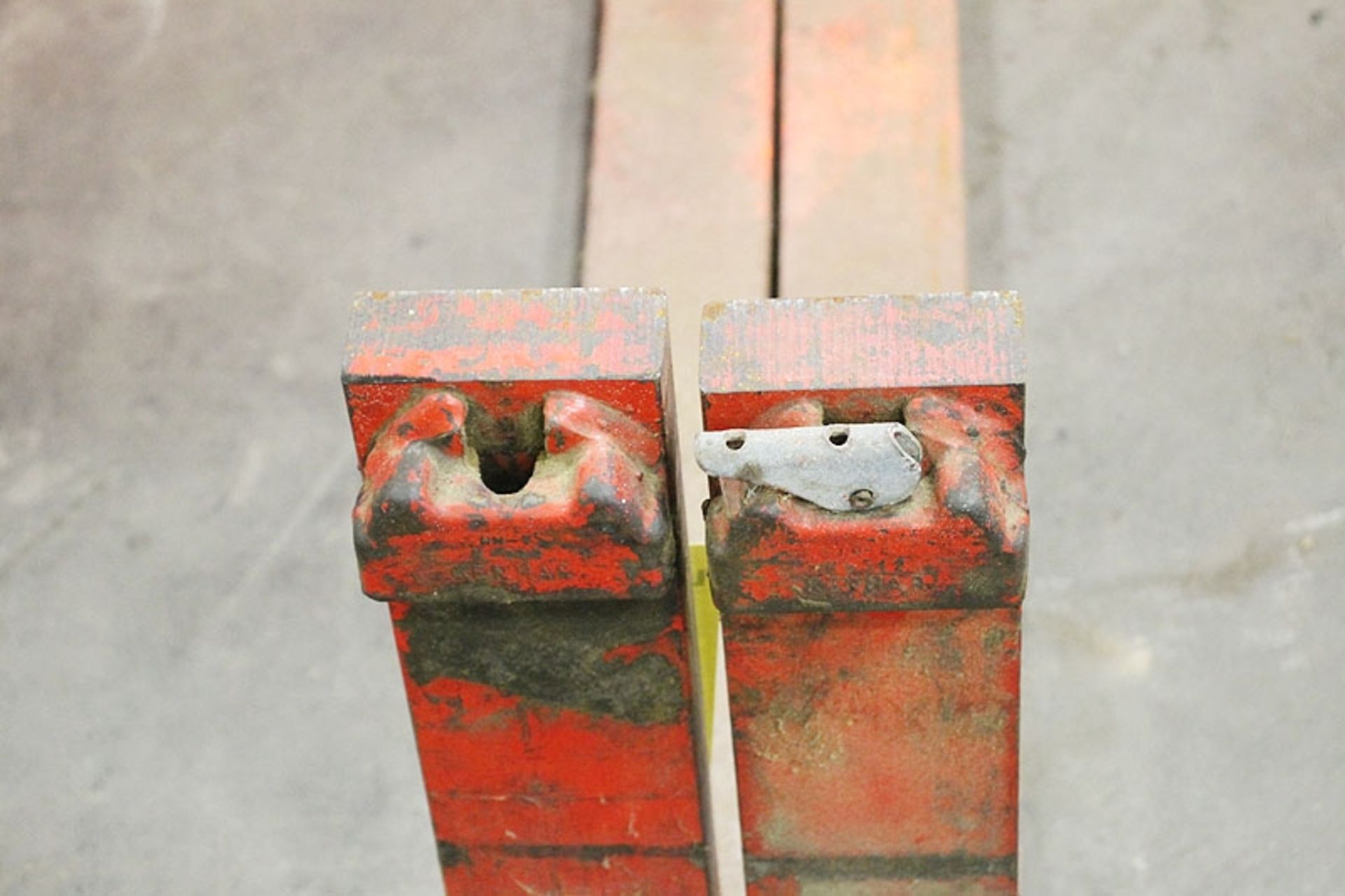 Set of Two 41" x 4" Forklift Forks - Image 5 of 5