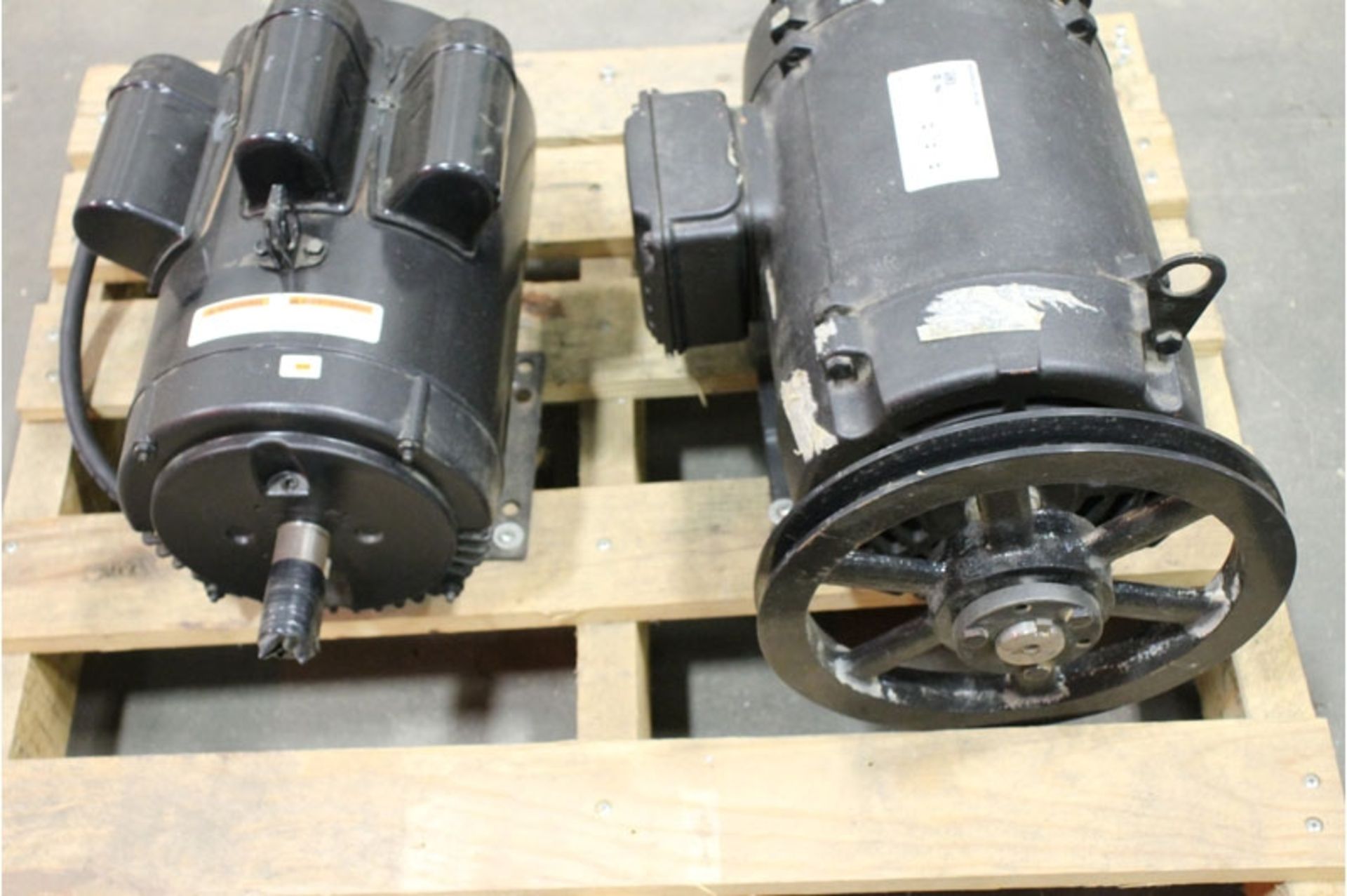 Lot of Two Motors - Image 8 of 8