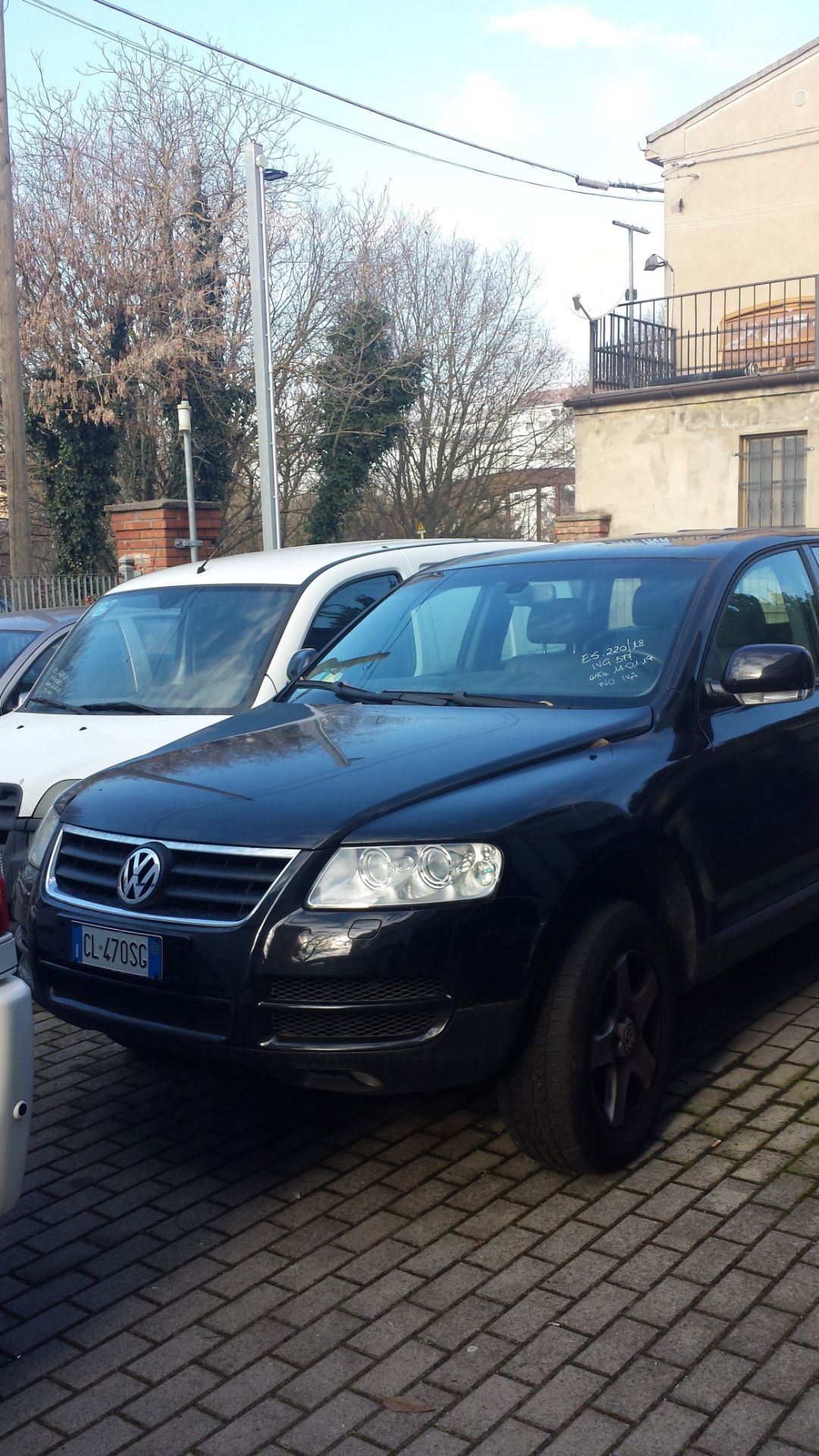 N. 1 (ES. N° 220/18 IVG N° 577 – AGENZIA DELLE ENTRATE ) 1) AUTOVETTURA VOLKSWAGEN TOUAREG