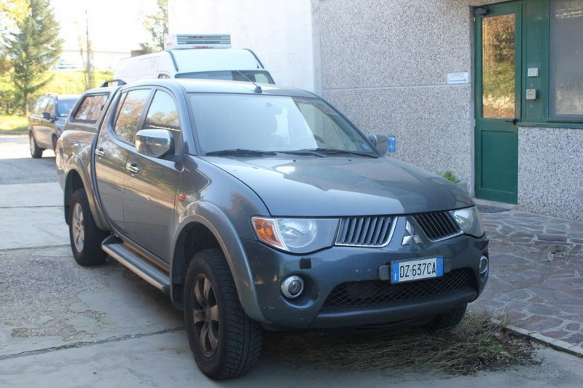 N. 1 (651 IVG L.C.A) AUTOVETTURA MITSUBISHI L200 TG. DZ637CA KM. 230870