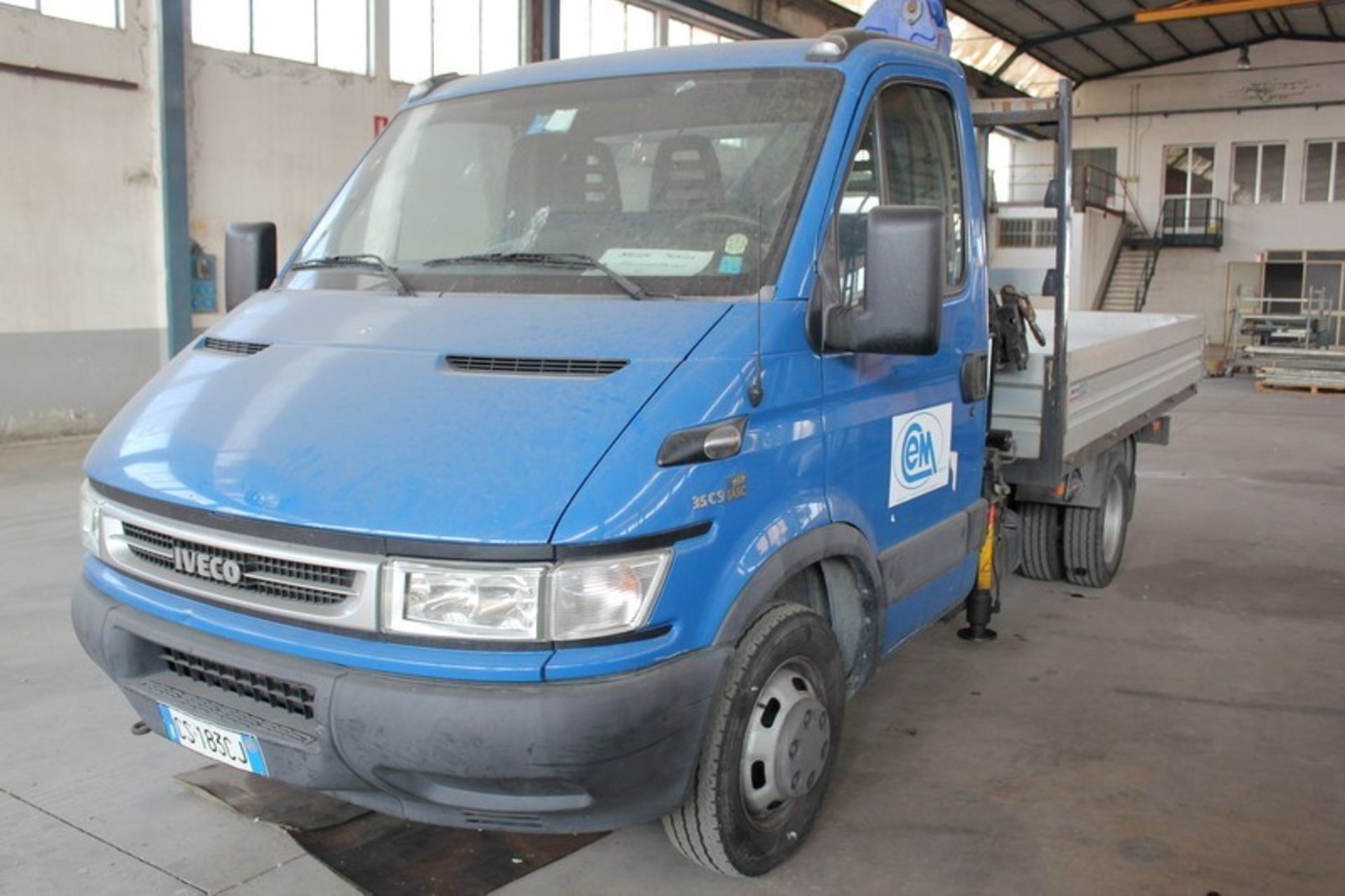 N. 19 (V.F. 929) AUTOCARRO IVECO DAILY 35 C 9, TG. CS183CJ, CON CASSONE APERTO, ANNO 2005, 2.8