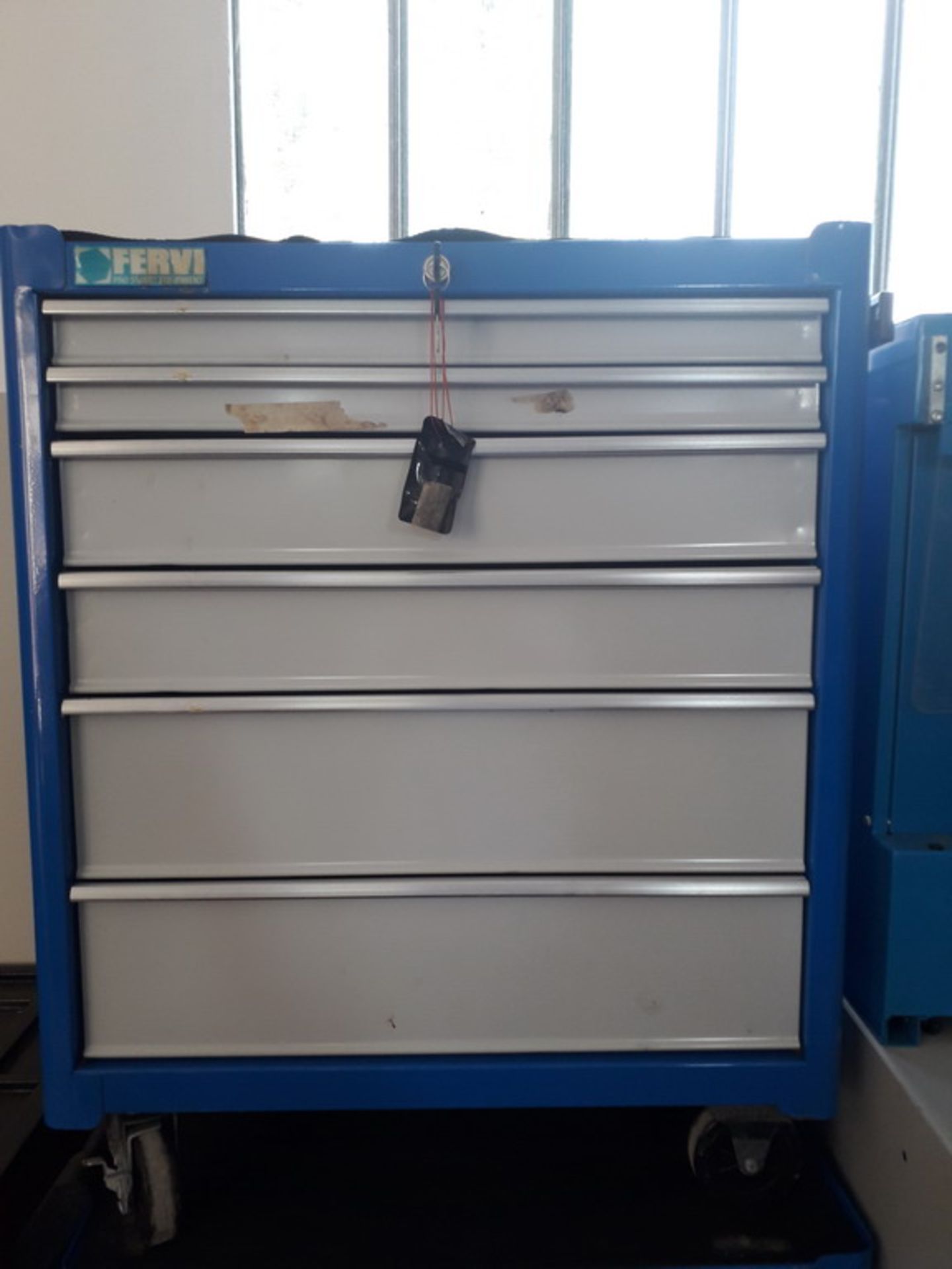 N. 9 (V.F. 930) CARRELLO PORTA ATTREZZI BLU FERVI A 6 CASSETTI