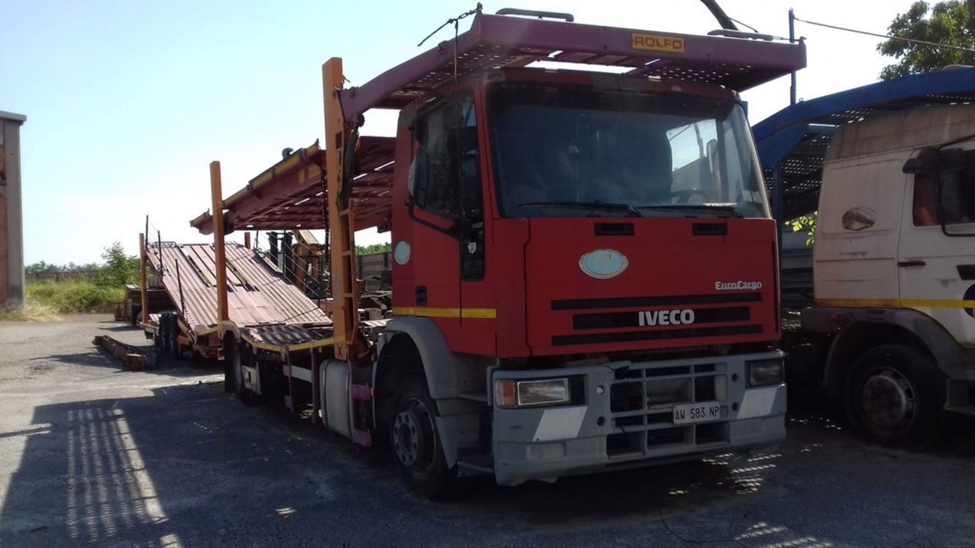 N. 4289 (V.F. 933) BISARCA CON RIMORCHIO IVECO 150E27/R 5-6, TARGATA AW583NP ANNO 1998 E RIMORCHIO