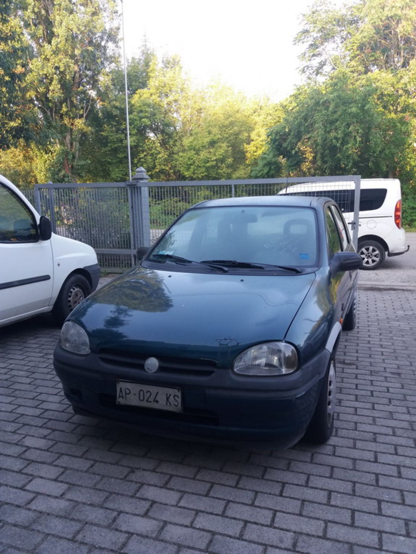 N. 7 (ES. N° 629/19 IVG N° 5.669) AUTOVETTURA OPEL CORSA TG. AP 024 KS, ANNO IMM.1997, COLOR VERDE