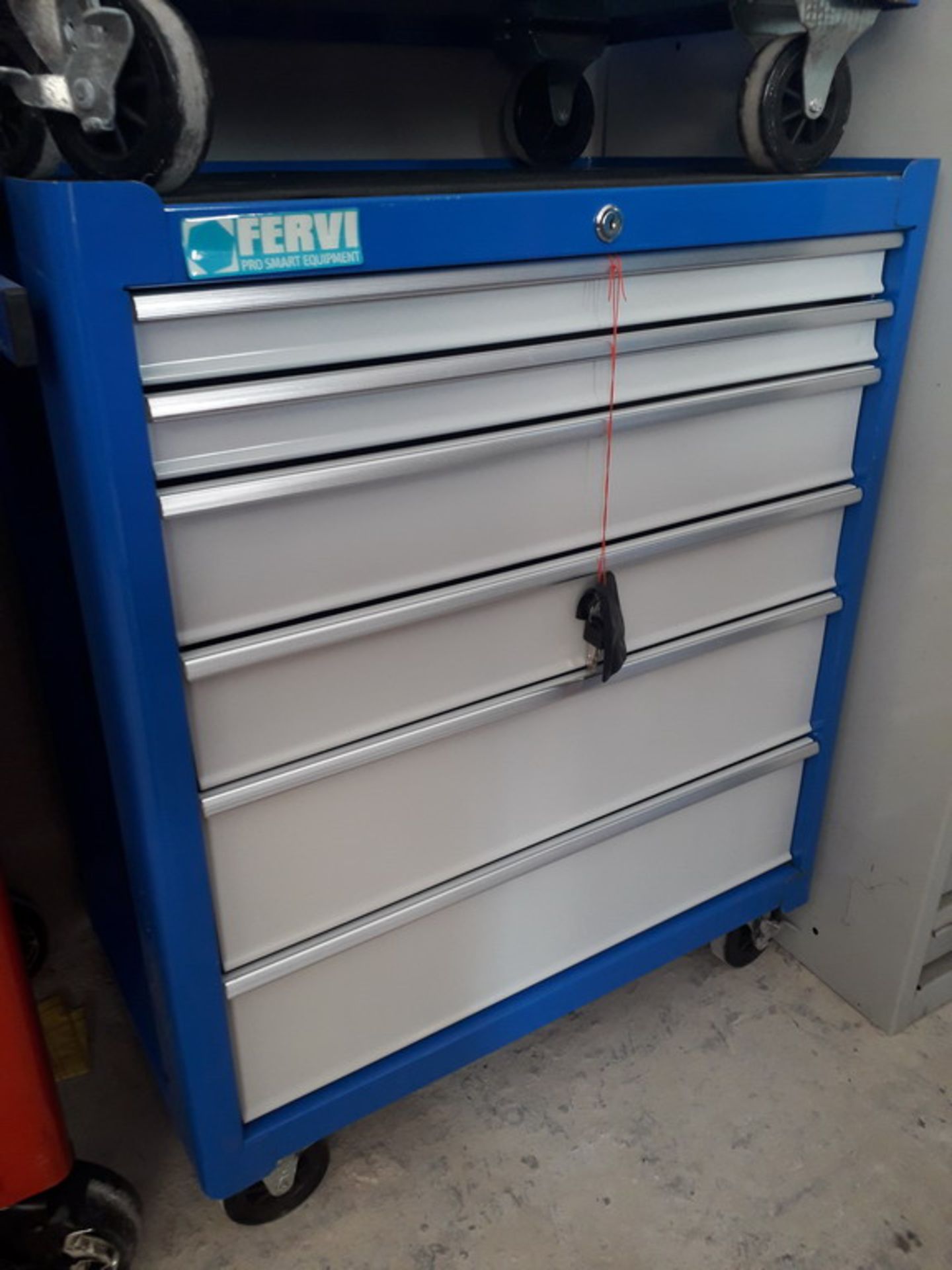 N. 10 (V.F. 930) CARRELLO PORTA ATTREZZI BLU FERVI A 6 CASSETTI