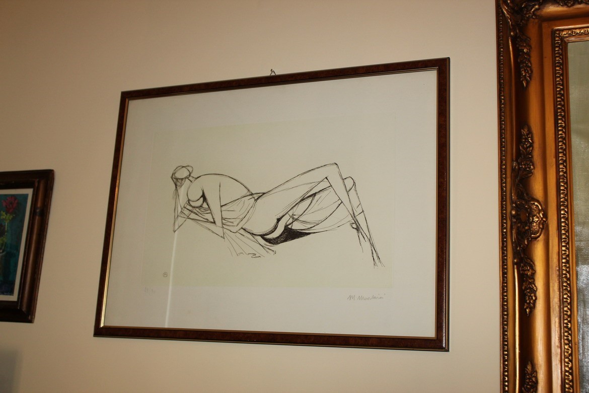 Figura di donna, grafica firmata M. Moncherini 89/90, cm. 65x40 circa