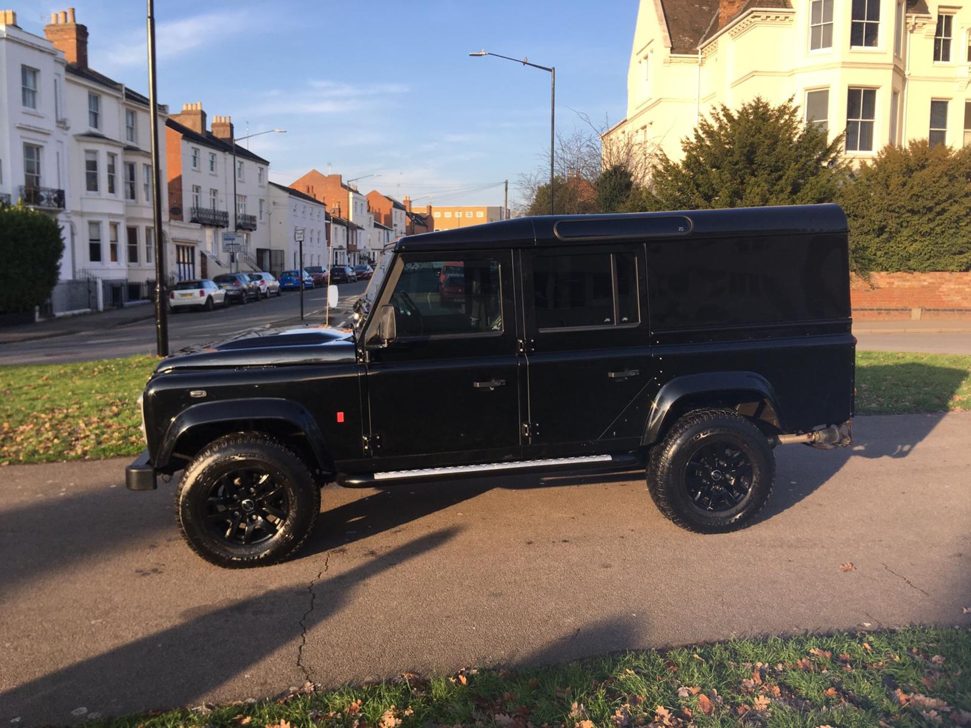 2010 LAND ROVER DEFENDER 110 XS KAHN CHELSEA TRUCK **10% BUYERS PREMIUM** - Image 9 of 37