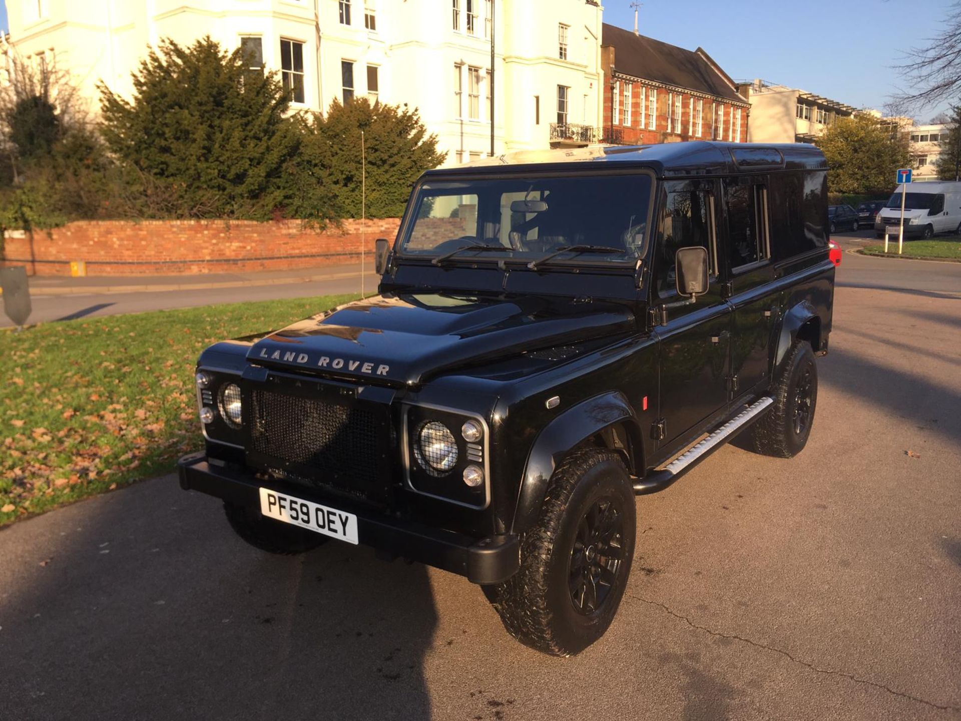 2010 LAND ROVER DEFENDER 110 XS KAHN CHELSEA TRUCK **10% BUYERS PREMIUM** - Image 4 of 37