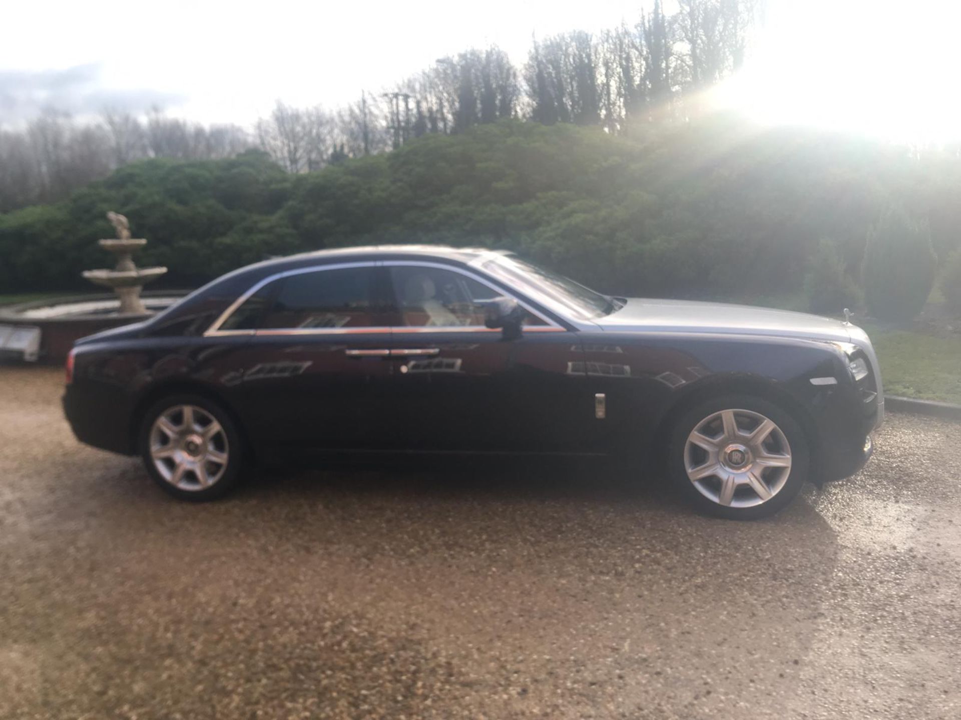 2010 ROLLS ROYCE GHOST 6.6 AUTOMATIC **LOW MILEAGE** 10% BUYERS PREMIUM - Image 7 of 37